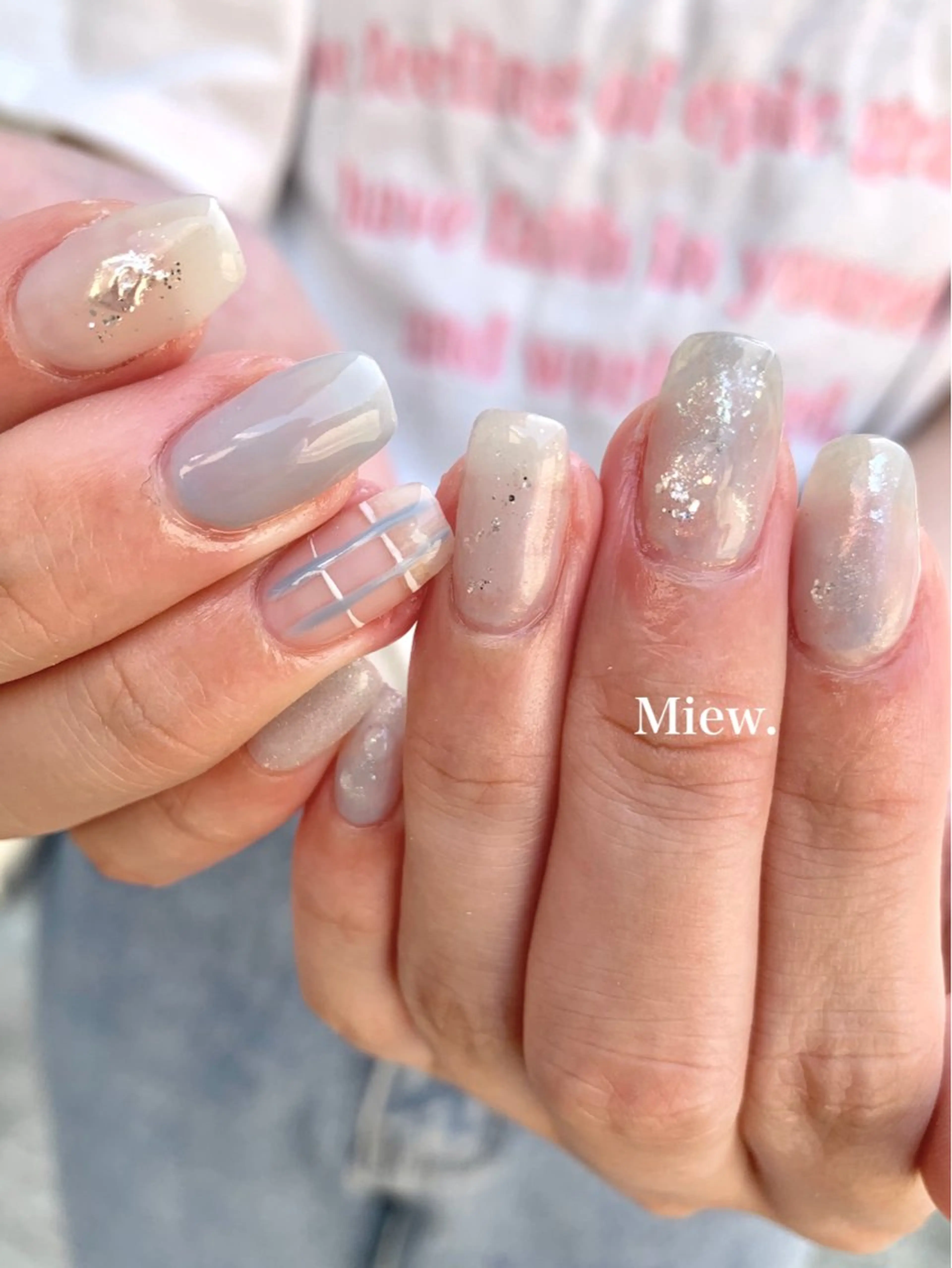 ネイル 水色 ホワイト ハンドネイル Mina🫧 【Miew.】のネイルデザイン