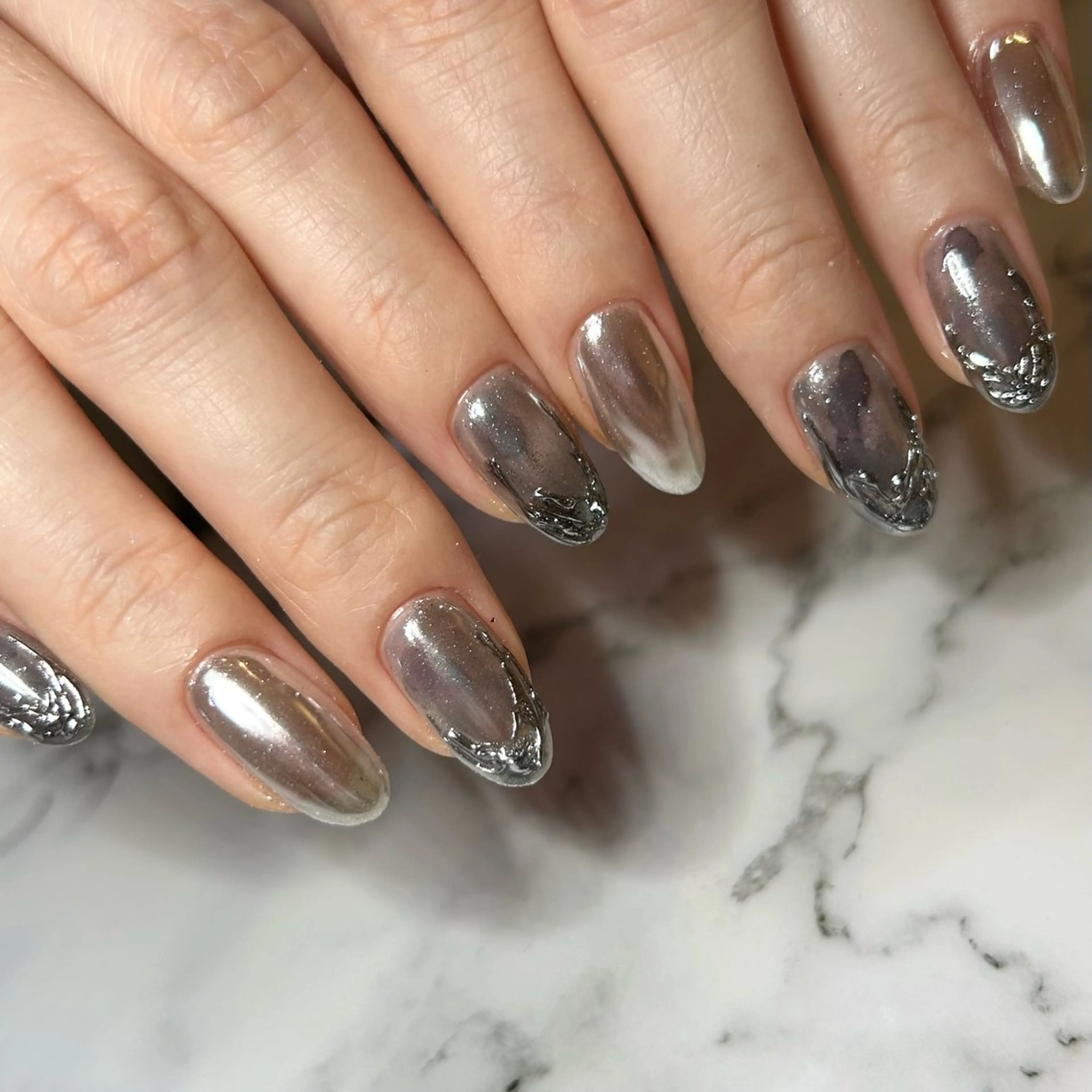 ネイル ハンドネイル ハンドケア she nail studio所属・パラジェル/スカルプ salonOerbaのネイルデザイン