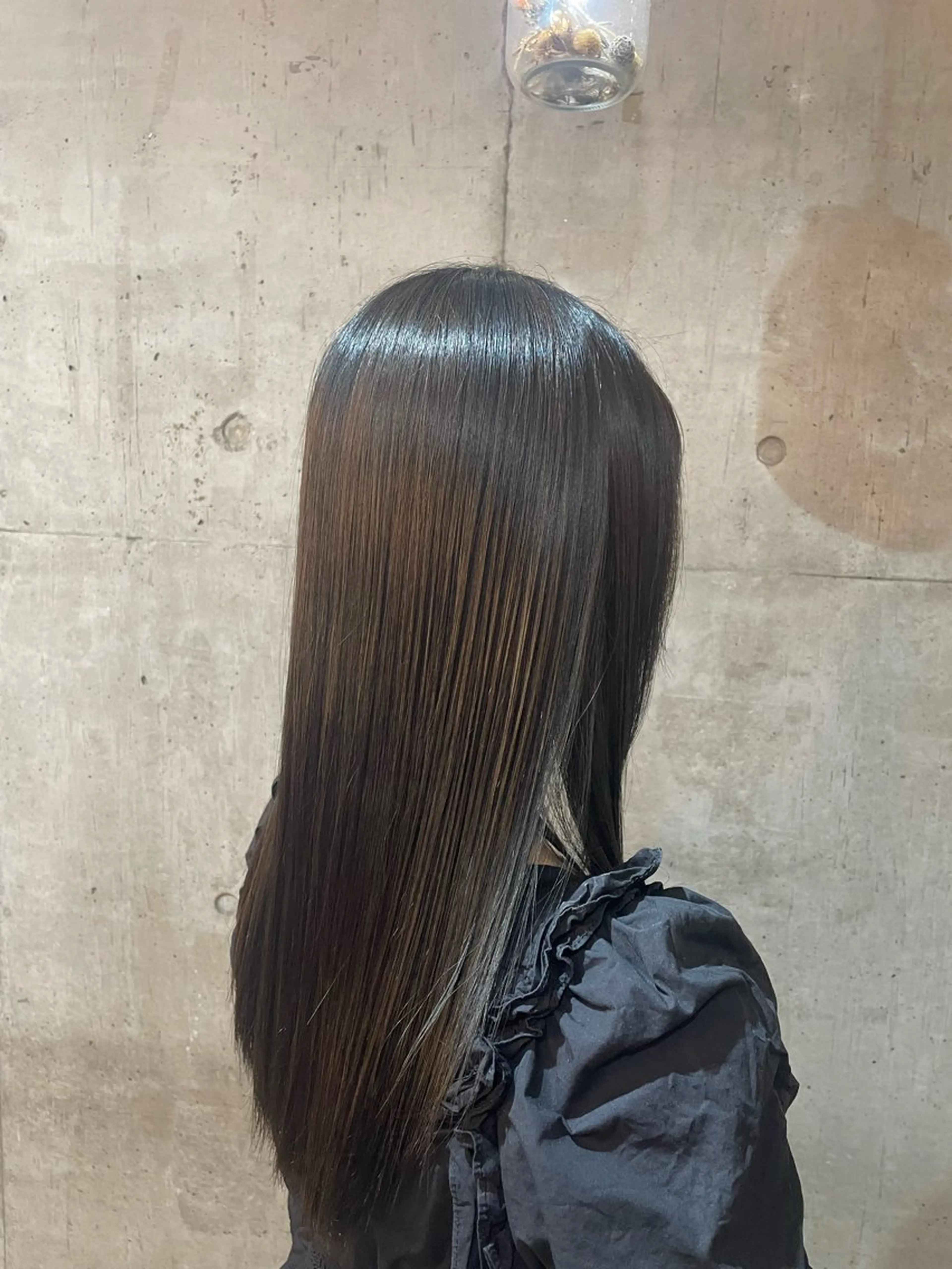 カラー 黒髪 ブルーカラー ブルーブラック ヘアカラー 💐RHYTHM💐 岡本早苗のヘアスタイル
