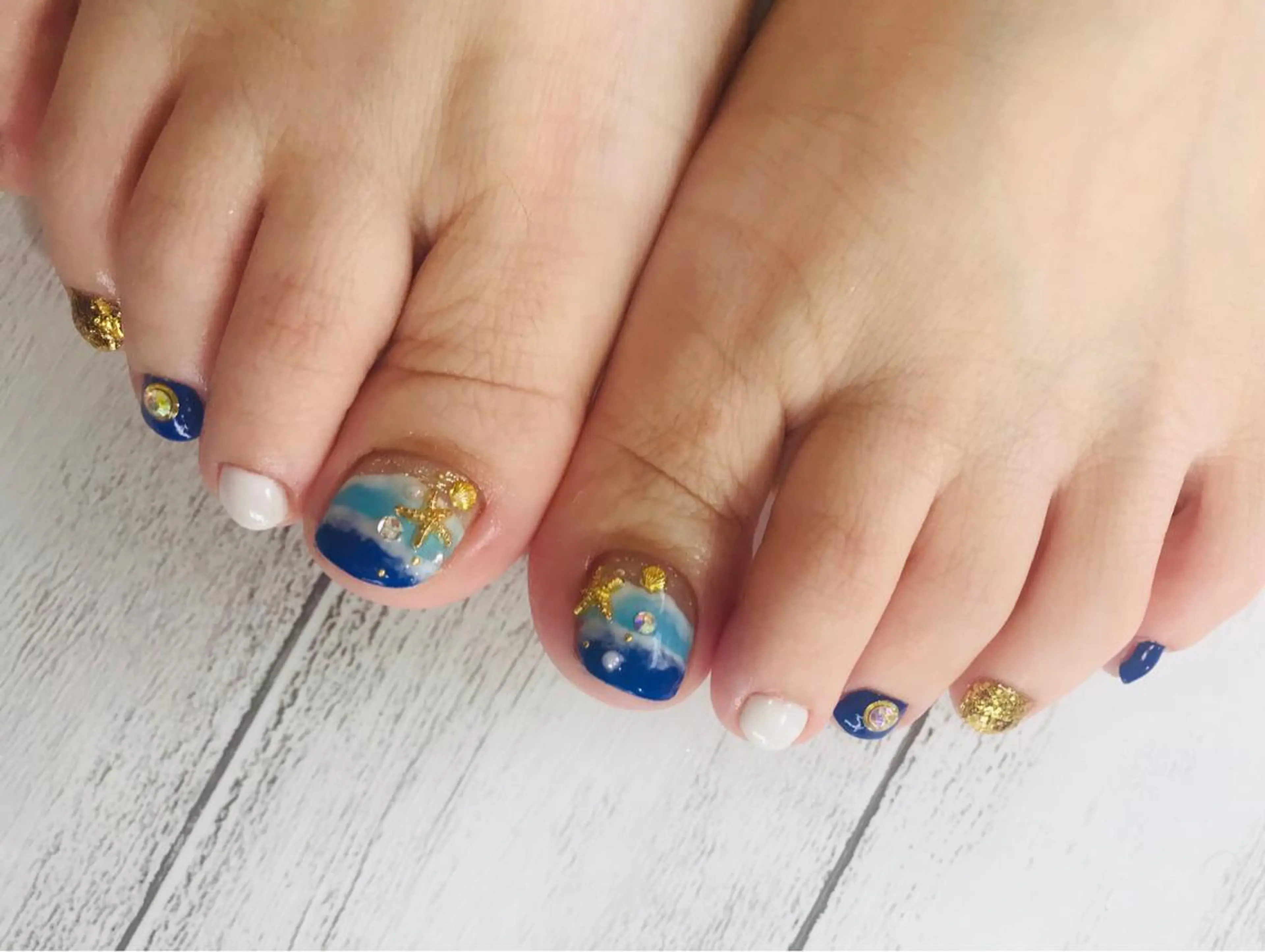 ネイル フットネイル NAIL Nutsのネイルデザイン