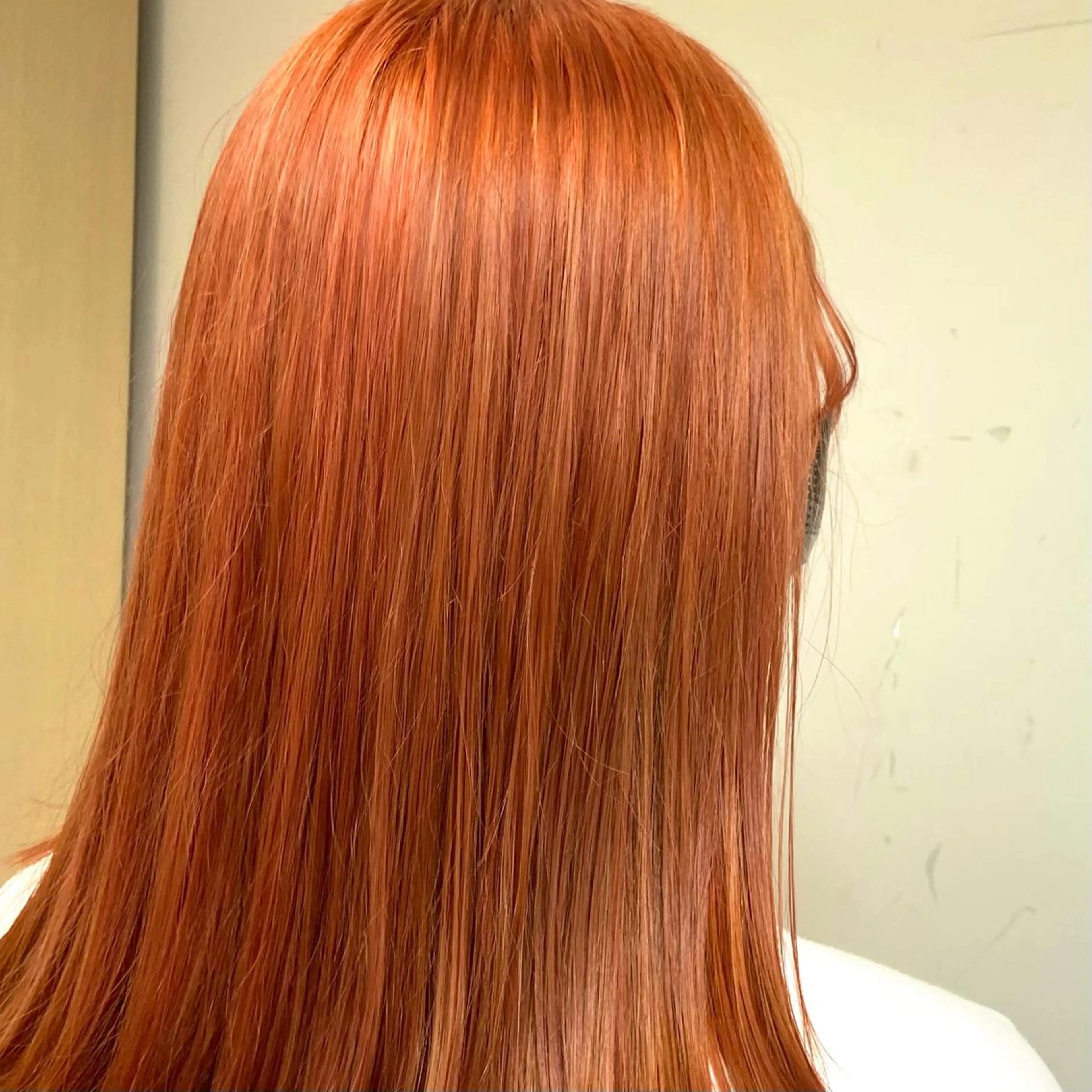 セミロング カラー ブリーチ オレンジ 髪質改善 🌼RENA🌼似合 わせのプロ/まつパのマツエク・マツパデザイン