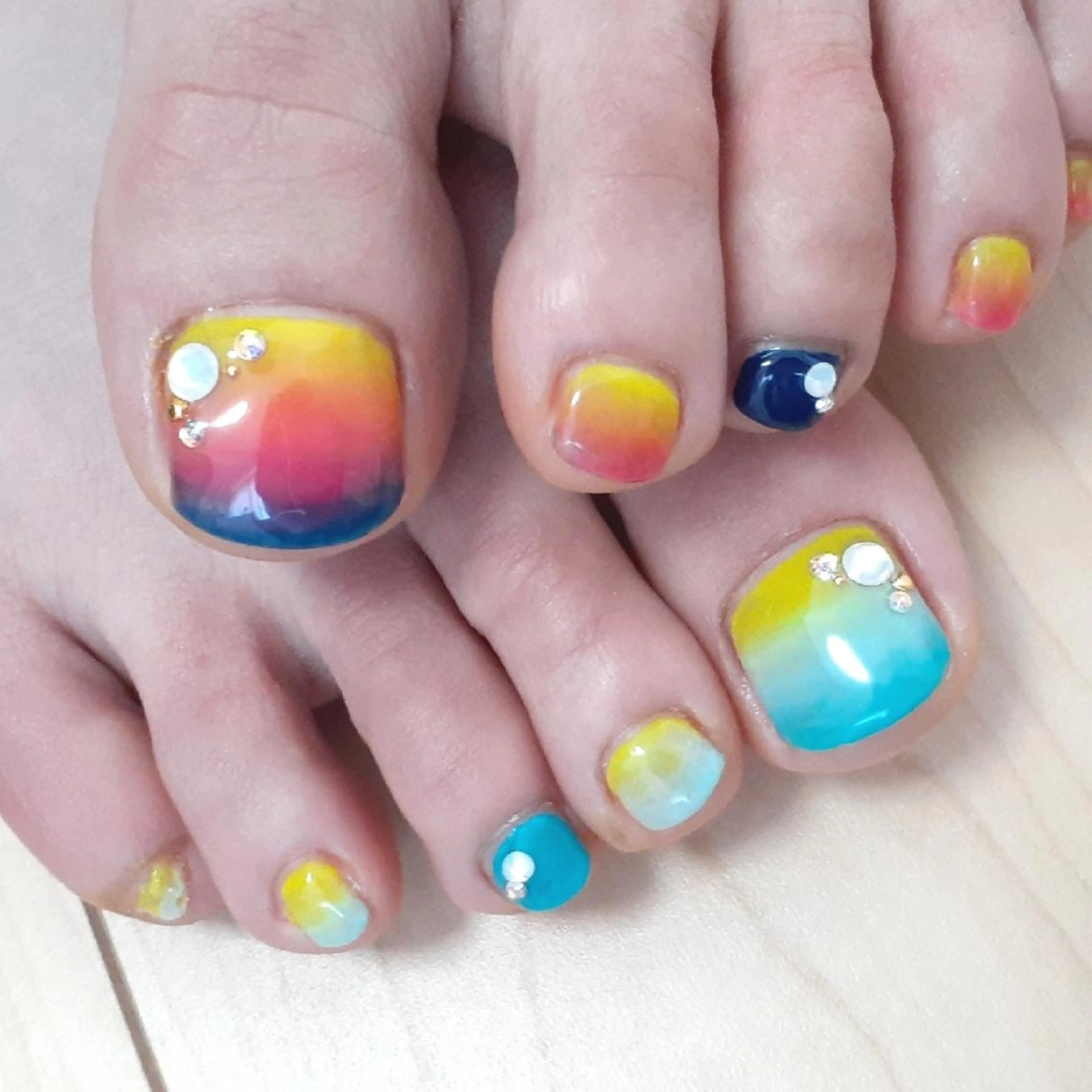 ネイル フットネイル 池元 真由美のネイルデザイン