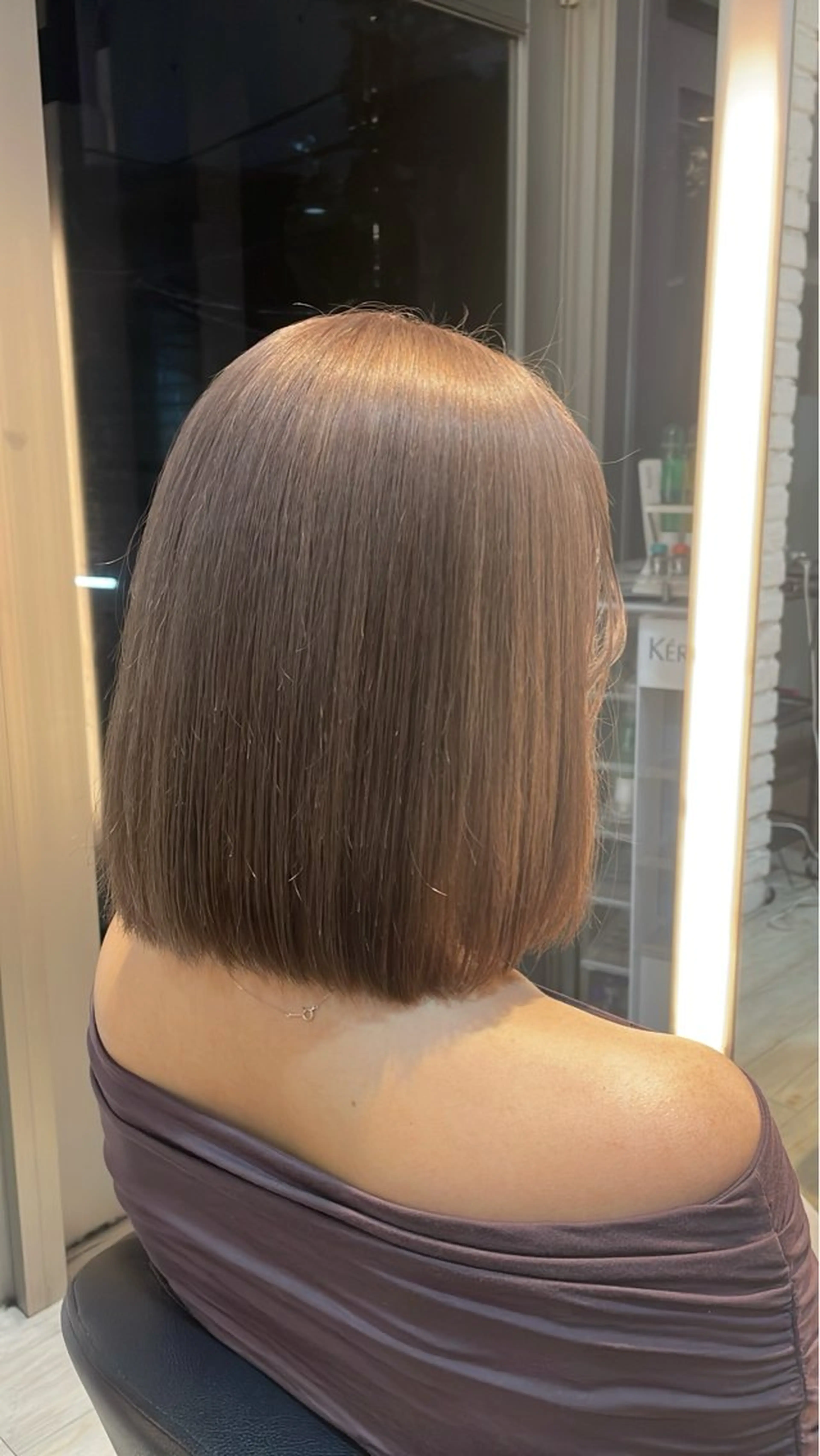 ショート カラー ブリーチ 透明感カラー グレージュ ヘアカラー トリートメント ブリーチ/髪質改善/ 透明感カラー/暖色のヘアスタイル