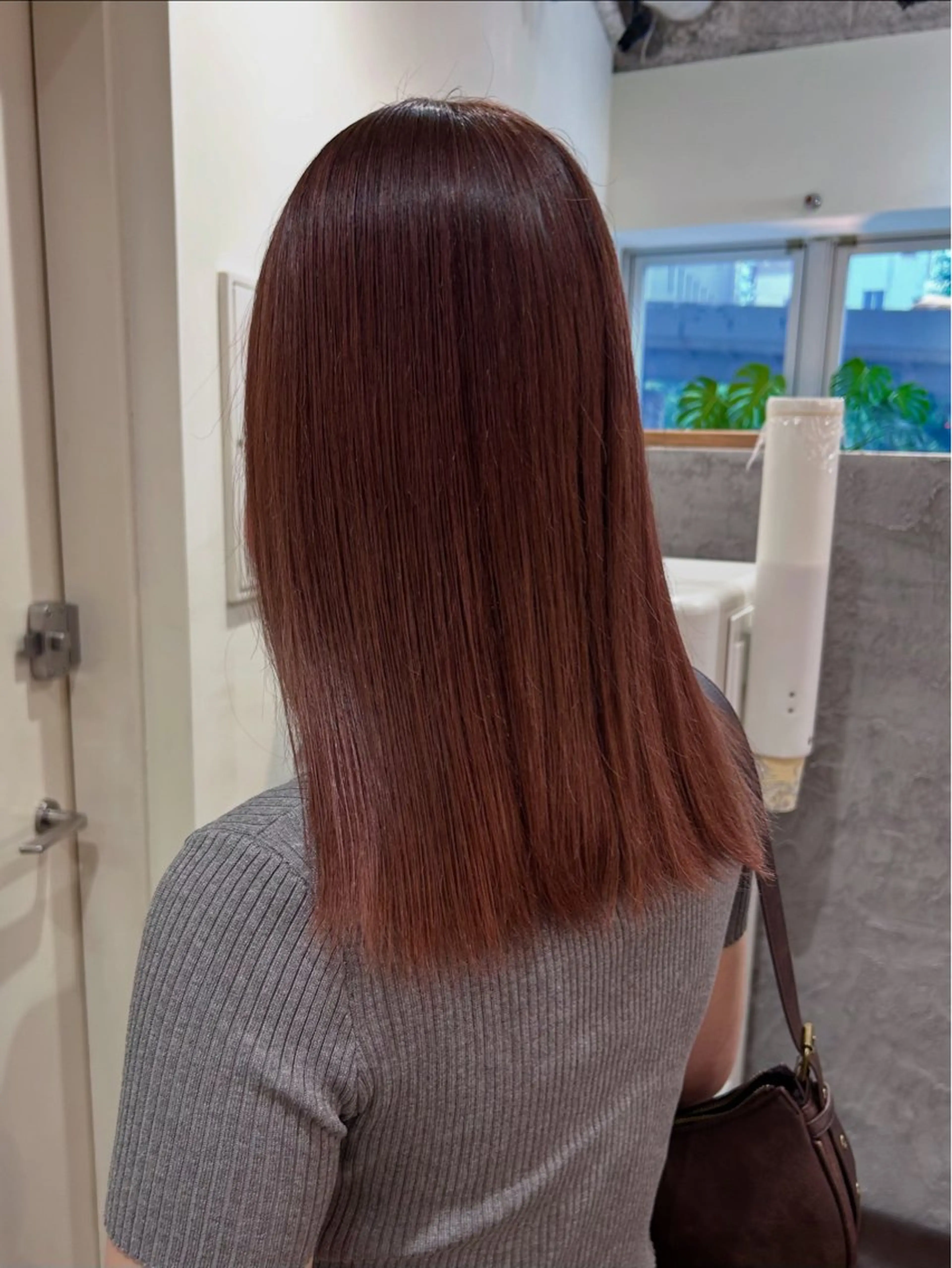 セミロング カラー ブラウンカラー ピンクカラー ピンクブラウン カット ヘアカラー トリートメント 梅田/透明感カラー ボブレイヤーきょうかのヘアスタイル