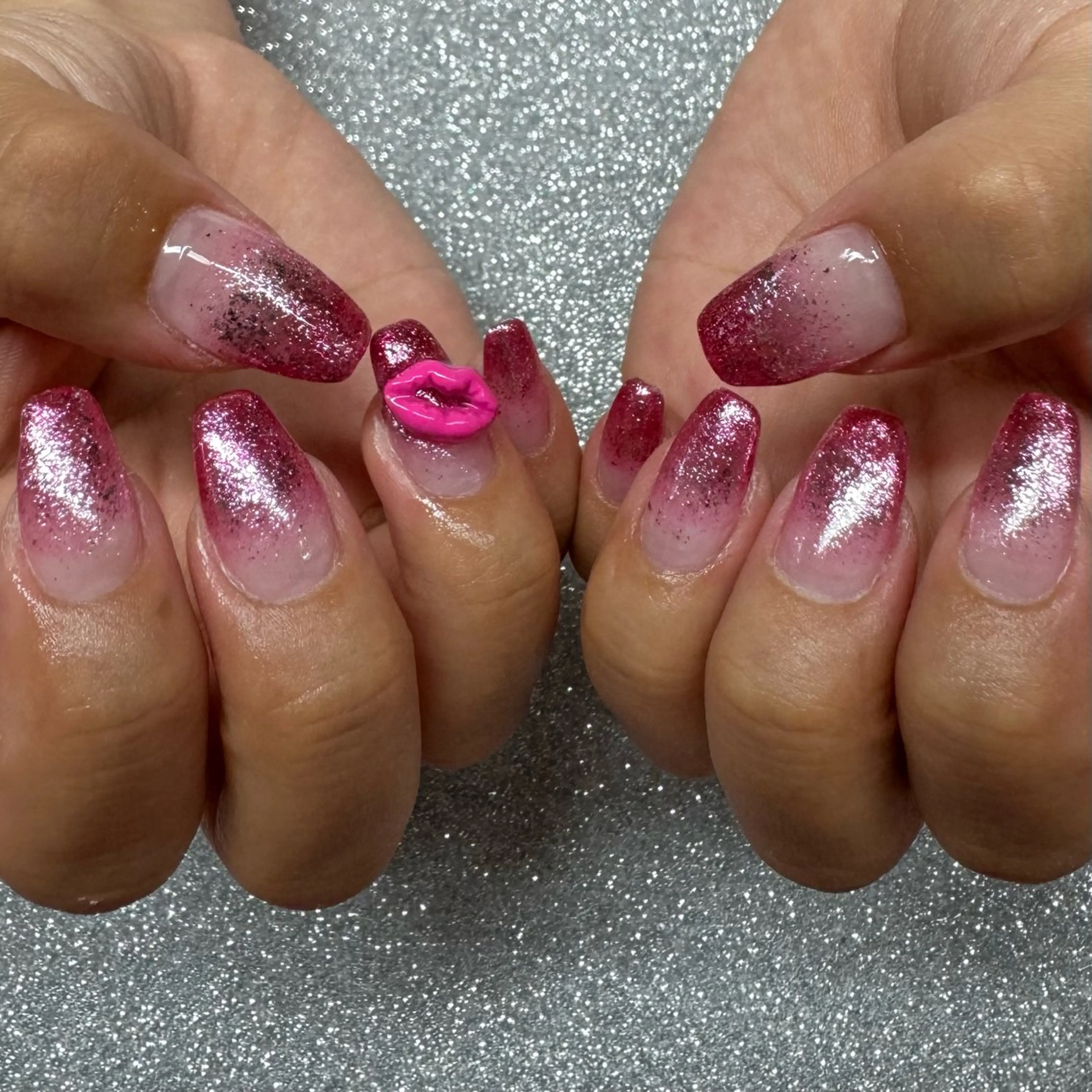 ネイル VIERU 🌈🎀💖のネイルデザイン