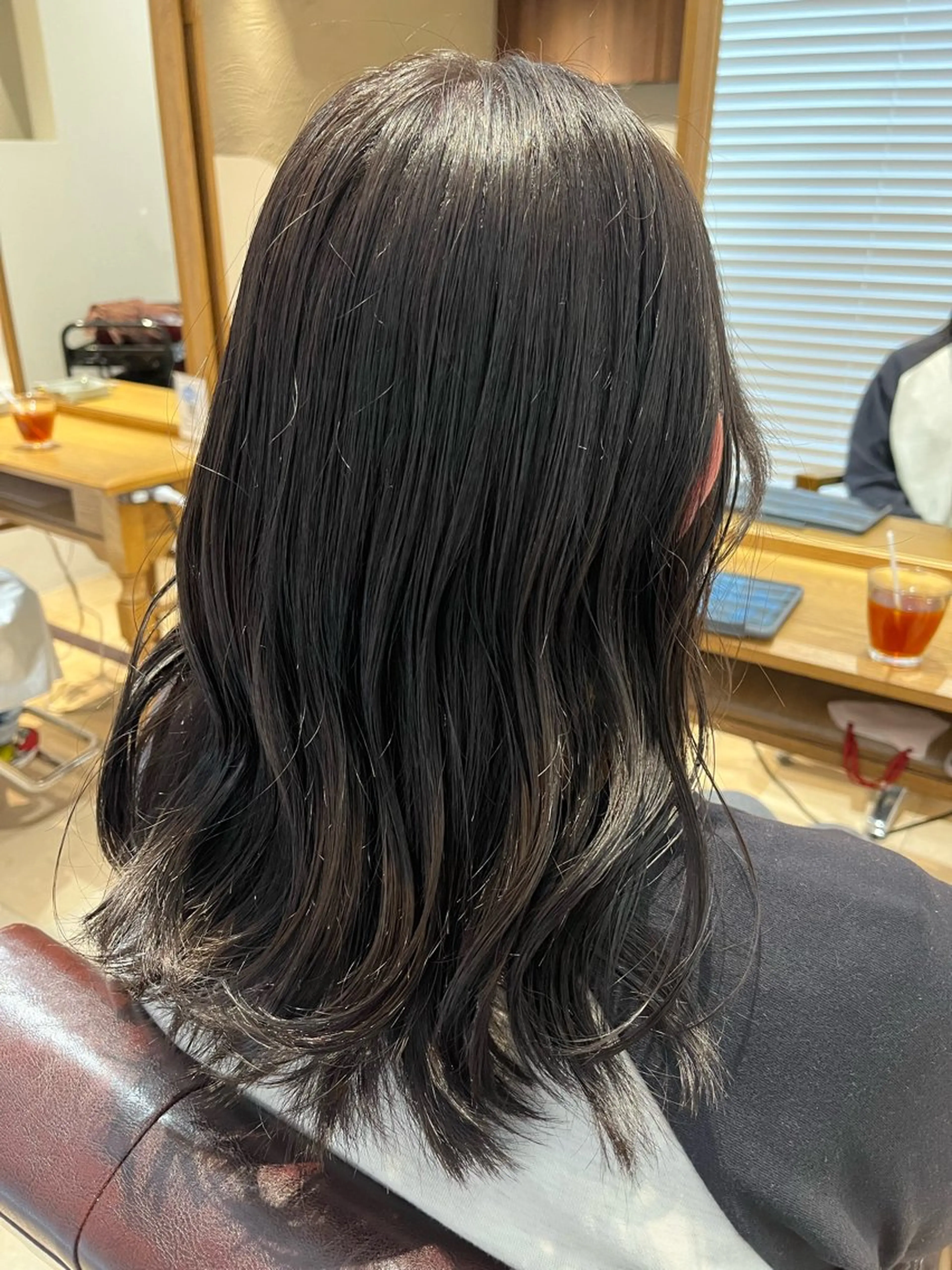ミディアム カラー アッシュ アッシュグレー 透明感カラー カット ヘアカラー トリートメント 🌈透明感カラー🌈 🌟吉田祐介🌟のヘアスタイル