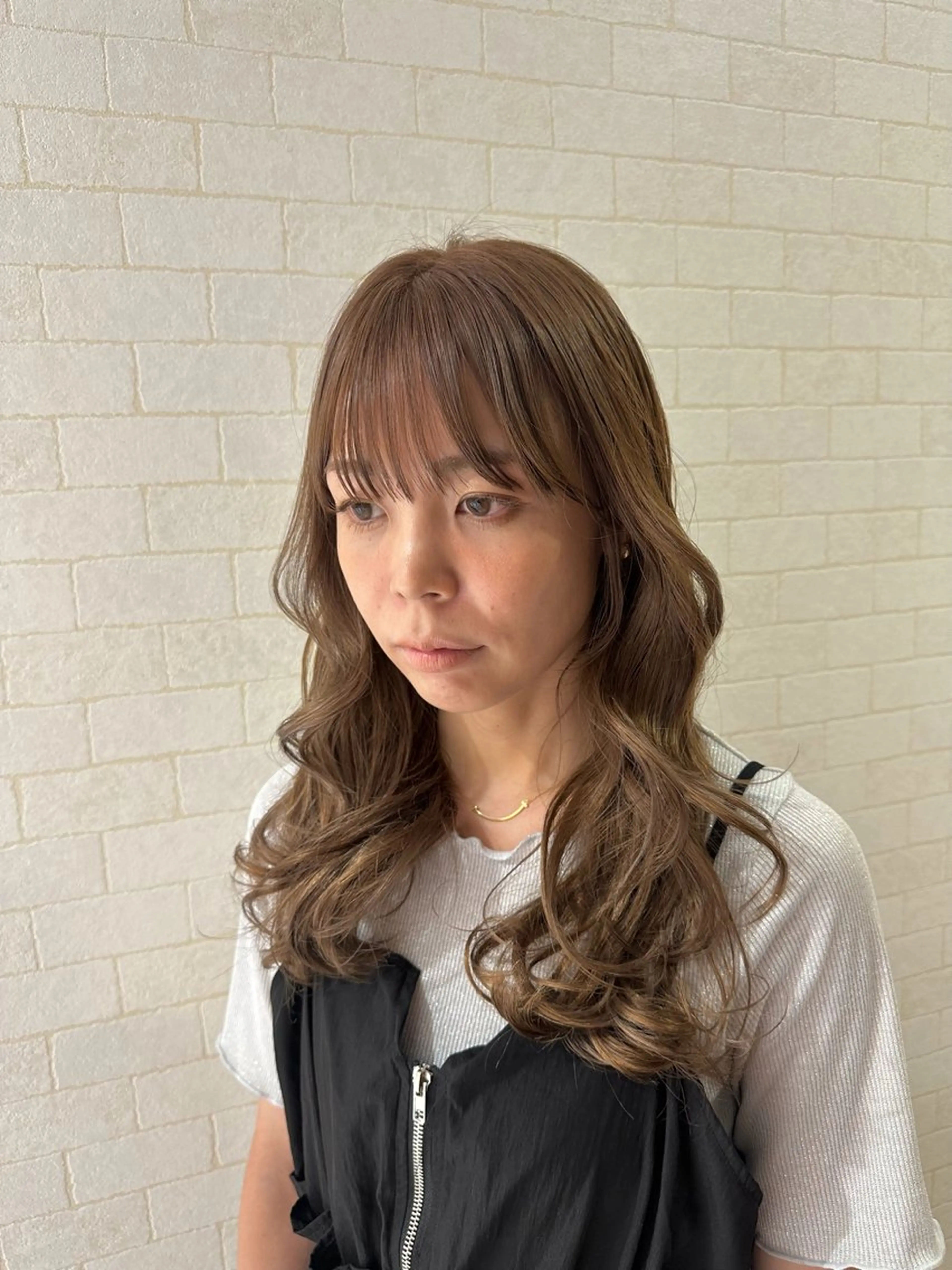 ロング カラー ブリーチ 透明感カラー ダブルカラー ブリーチなしカラー 顔まわりレイヤー 大人レイヤー& 透明感カラー💄のヘアスタイル