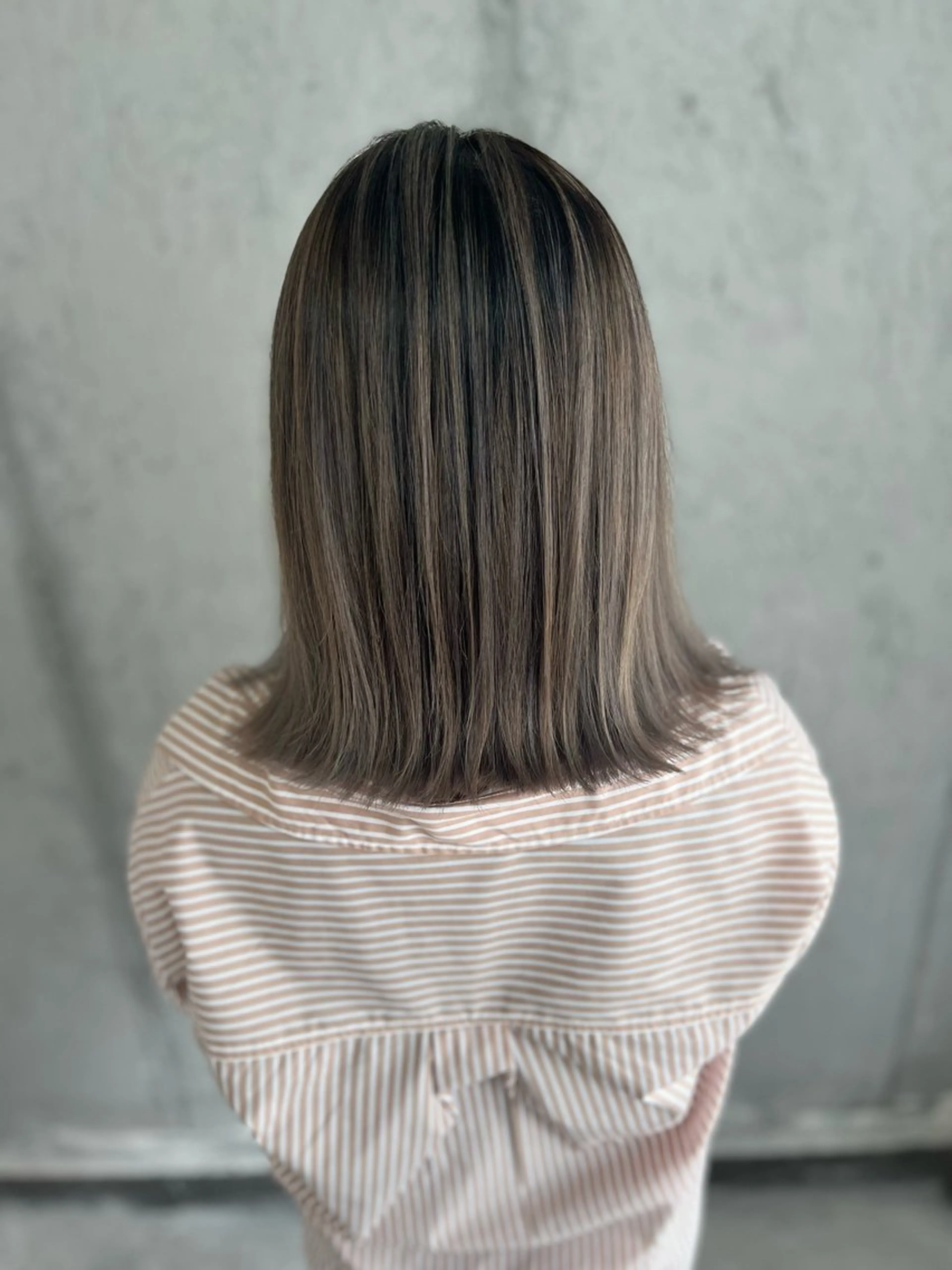 ミディアム カラー Mariana雛/ ブリーチ/ハイライトのヘアスタイル