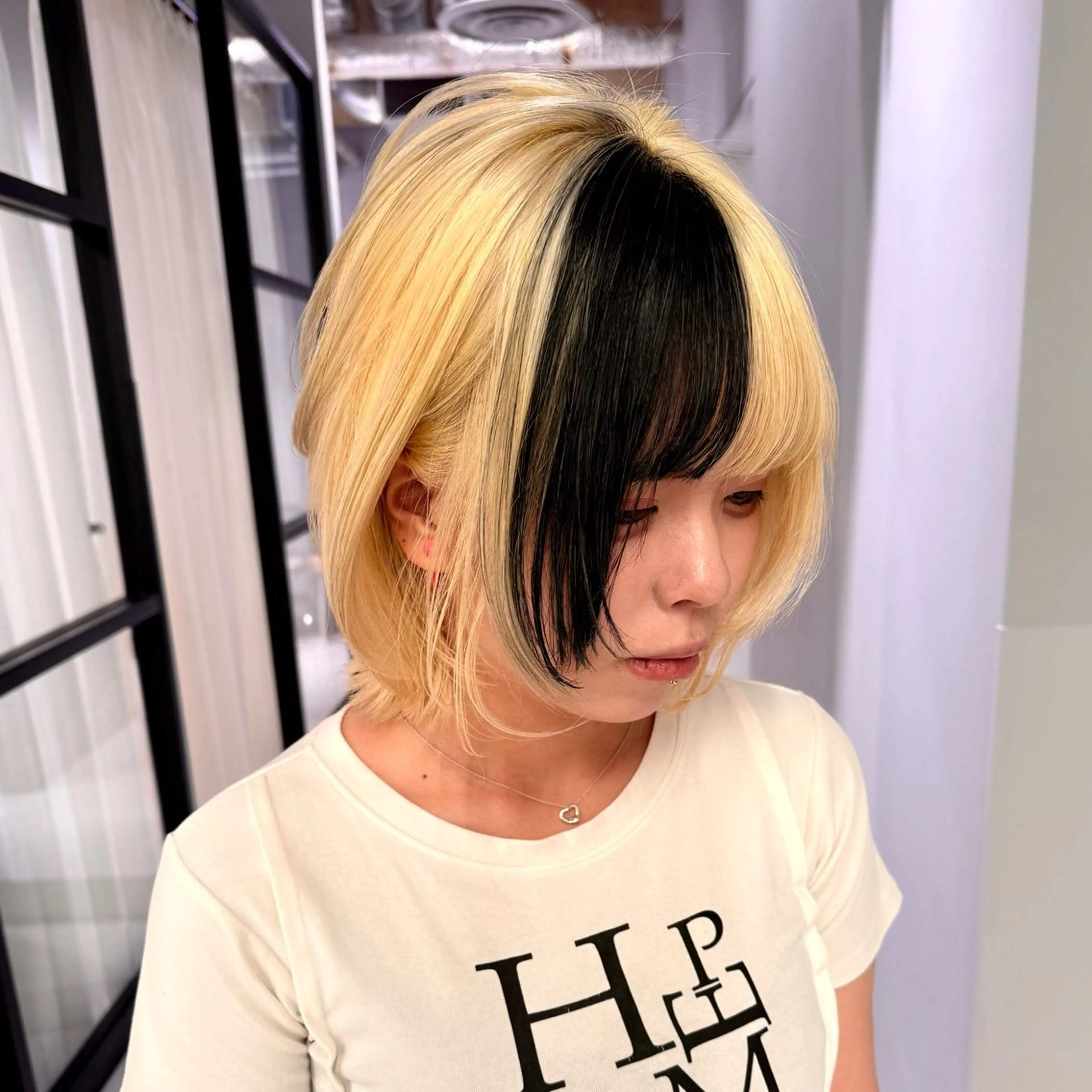 ミディアム カラー カット ヘアカラー トリートメント 新宿ケアブリーチ 稲垣颯太のヘアスタイル