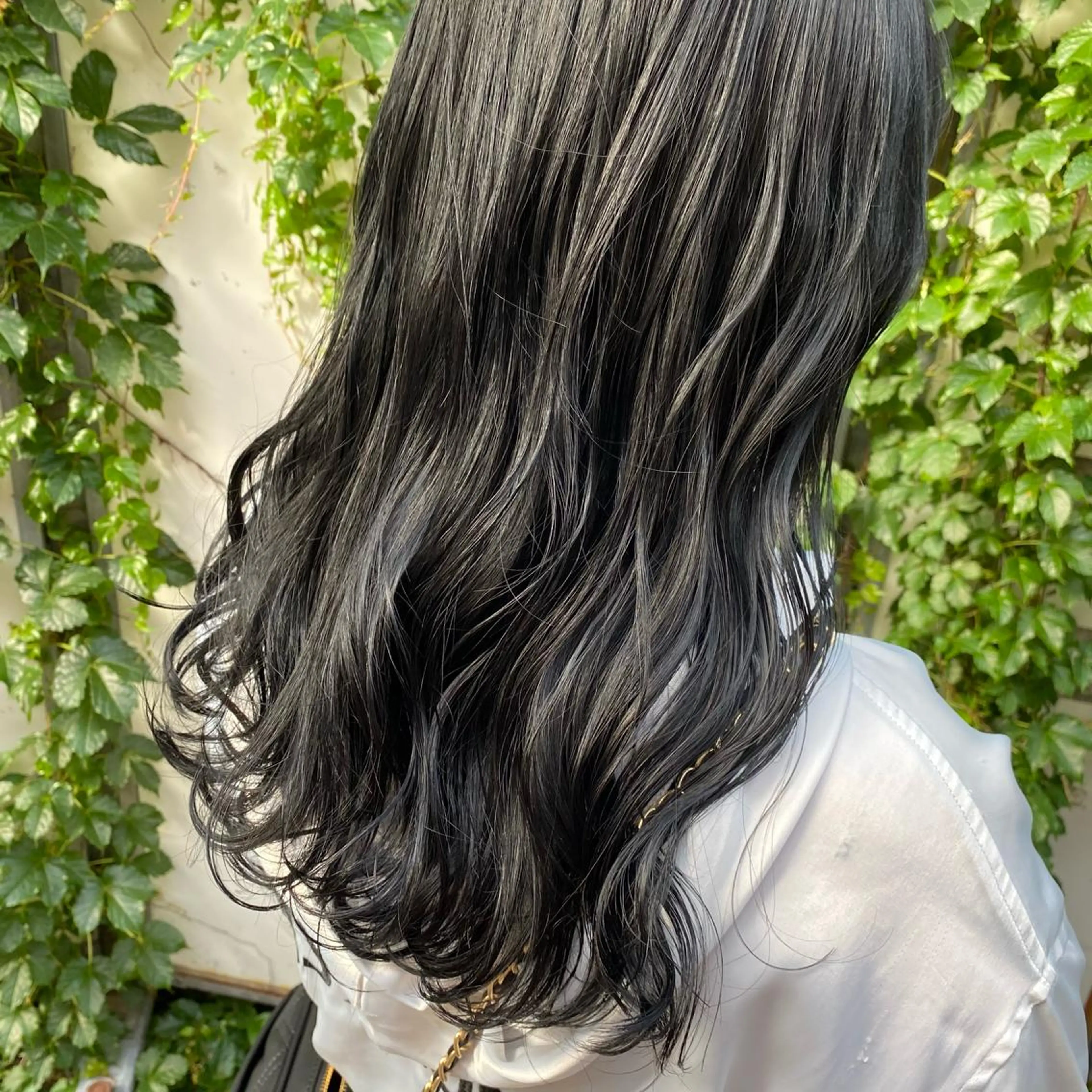 セミロング カラー ブリーチ 透明感カラー Legami 熊本(レガーミ)所属・清村 和音のヘアスタイル