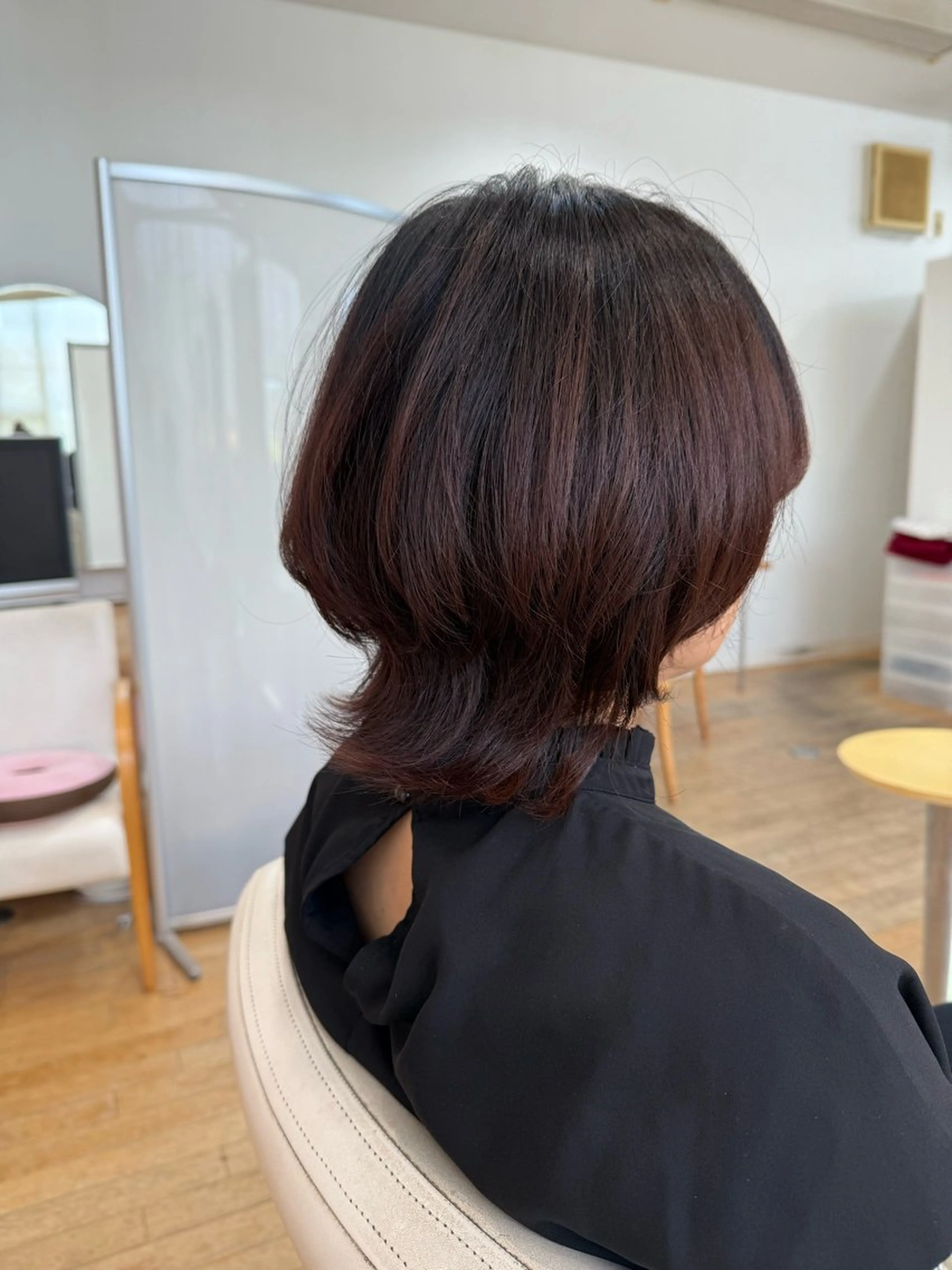 ミディアム カラー ブラウンカラー ウルフカット 山本 瑠華のヘアスタイル