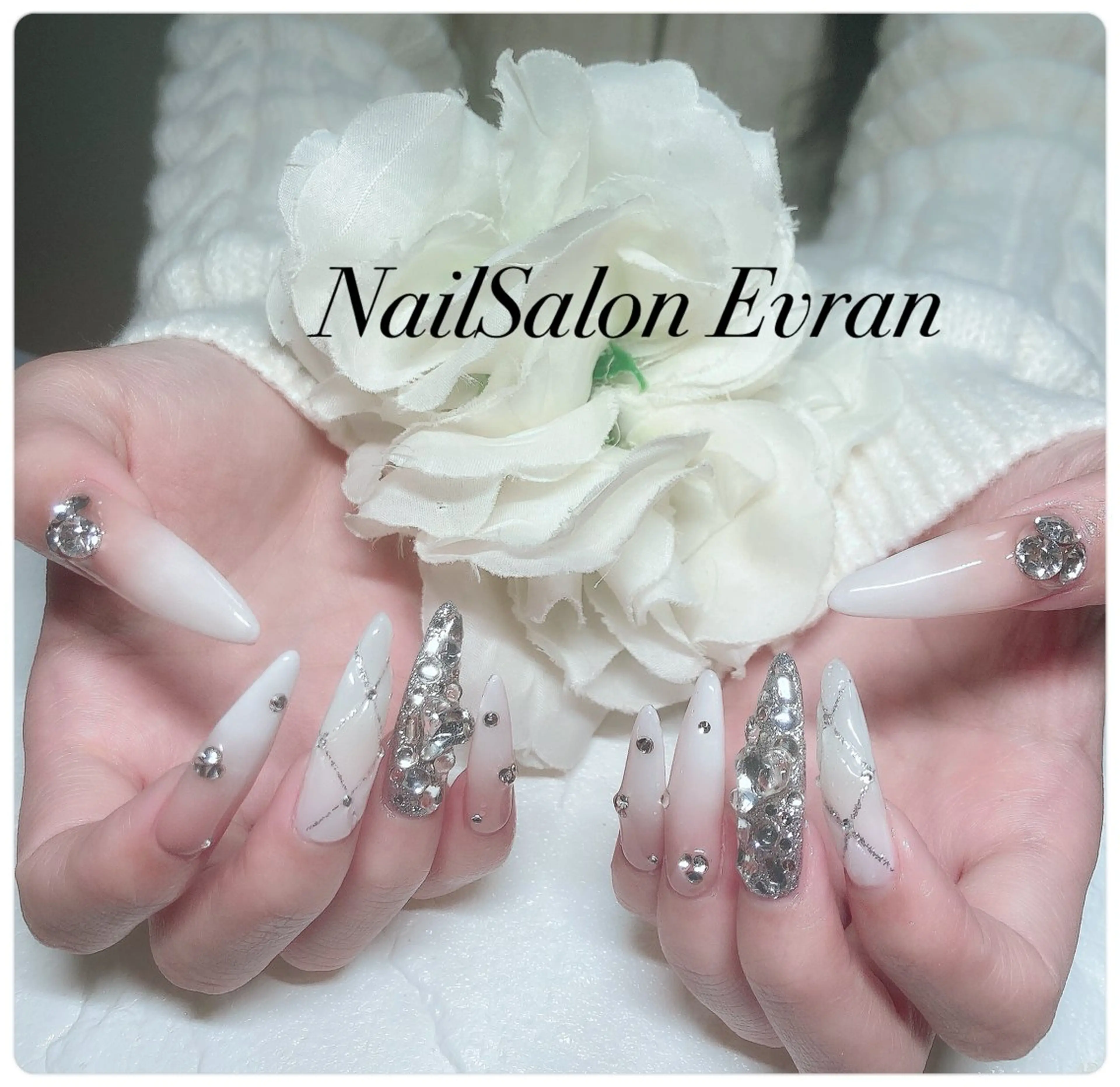 ネイル アートネイル フレンチネイル キラキラネイル マグネットネイル 持ち込み Nail salon Evranのネイルデザイン