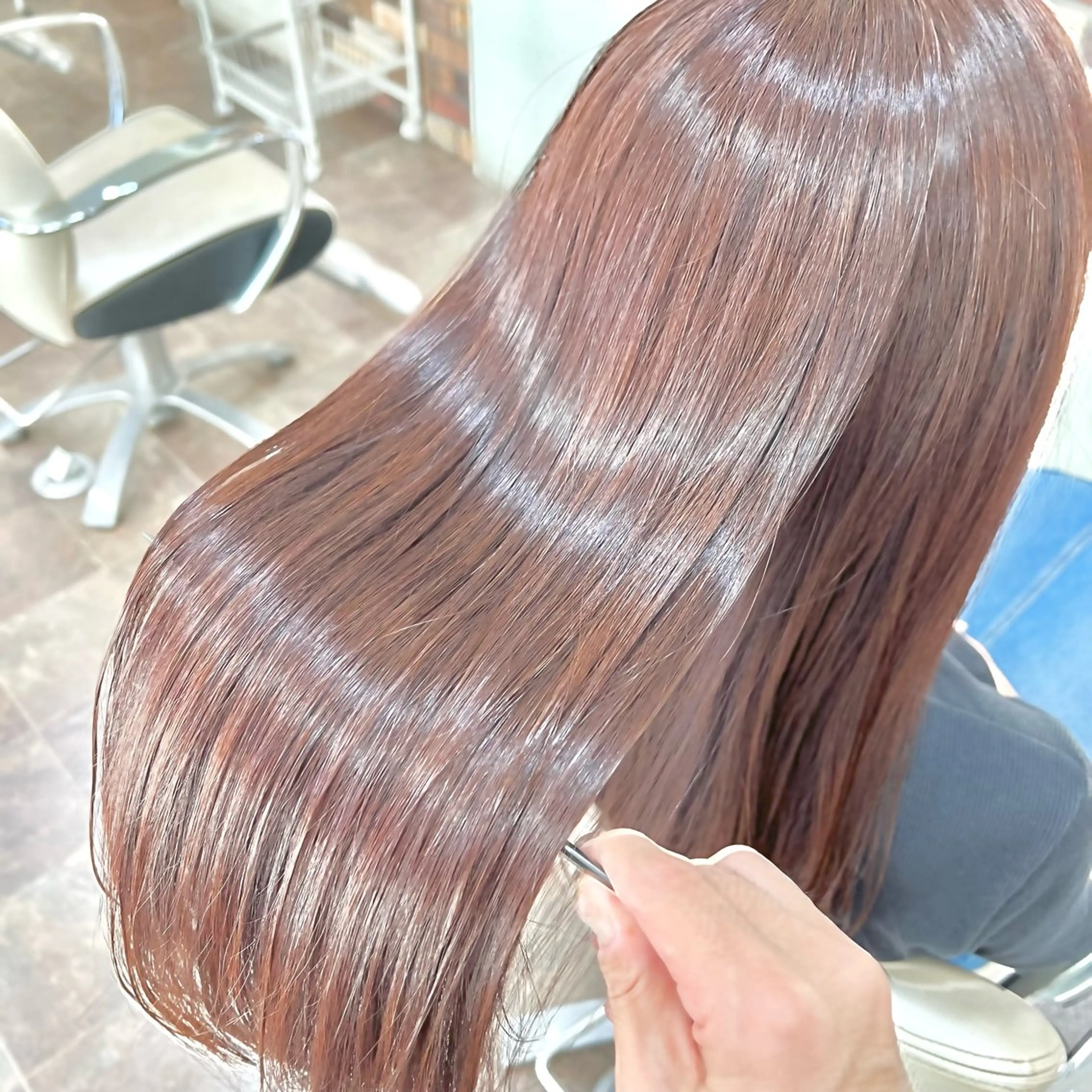 ロング カラー パーマ 髪質改善 縮毛矯正 カット ヘアカラー 縮毛矯正 トリートメント スパークヘア所属・大人女性の縮毛矯正/ お手入れ簡単/馬渕樹のヘアスタイル