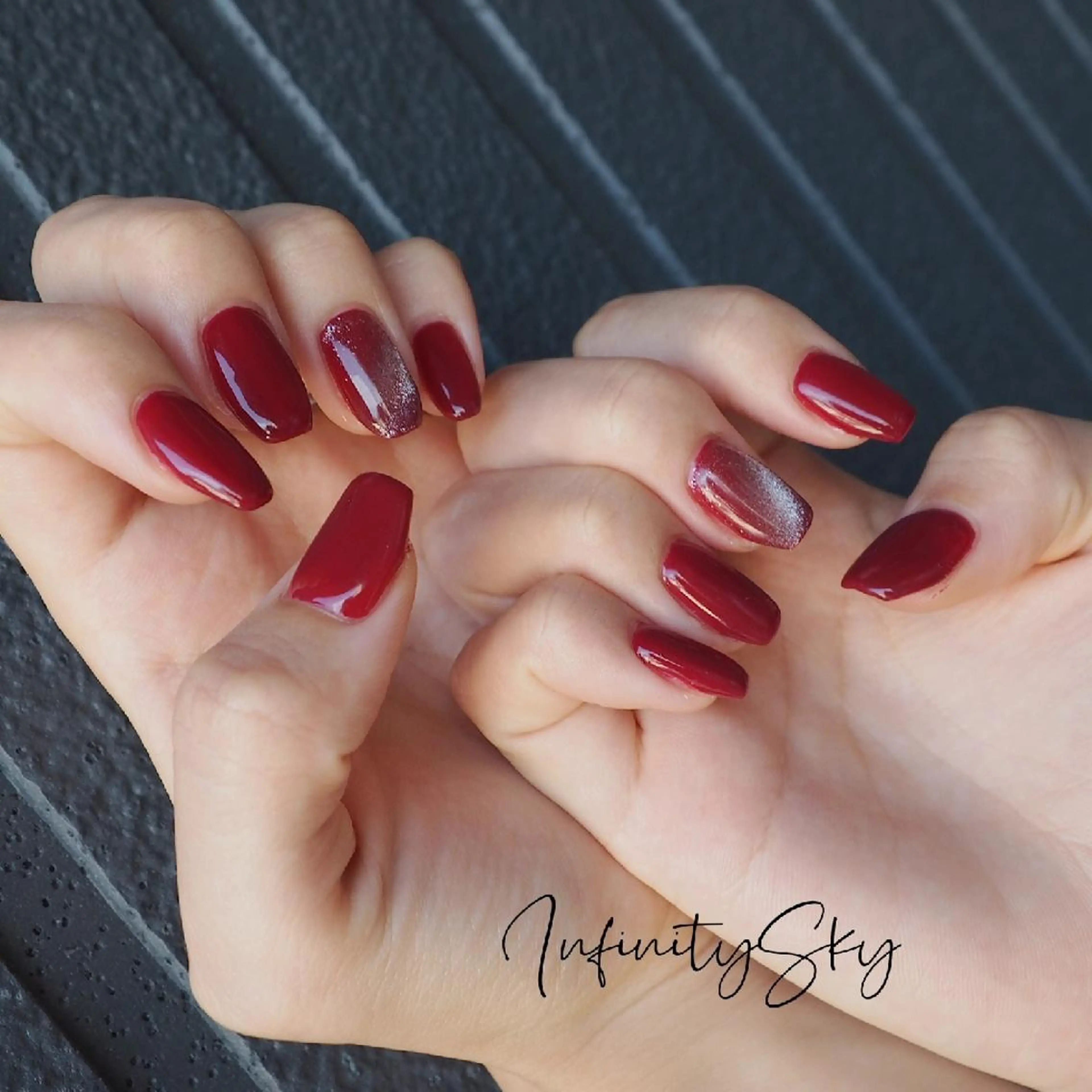 ネイル ボルドー マグネットネイル ワンカラーネイル ハンドネイル infinity skyのネイルデザイン