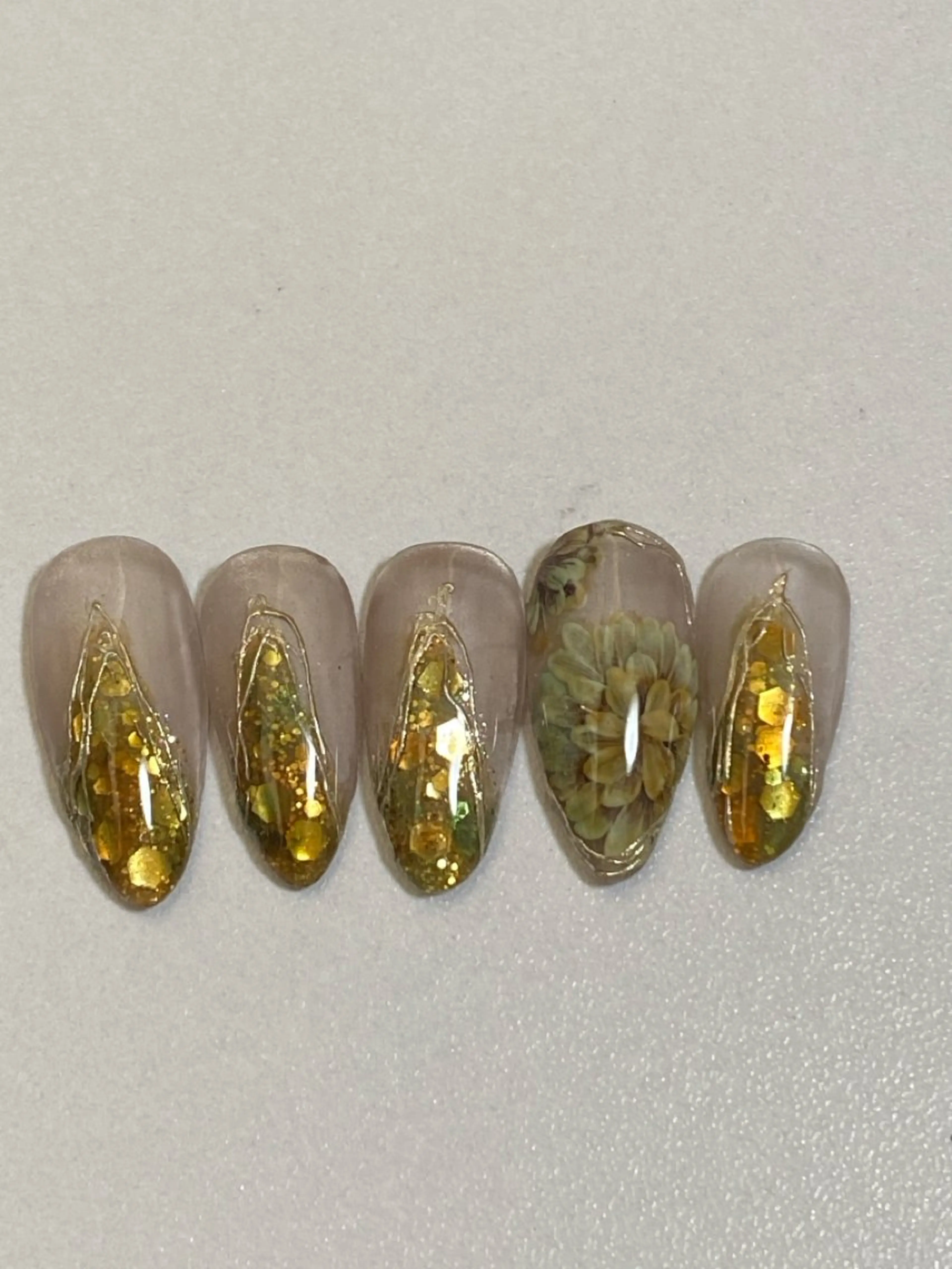 ネイル フラワーネイル 自宅ネイルサロン ♦️nuance♦️のネイルデザイン