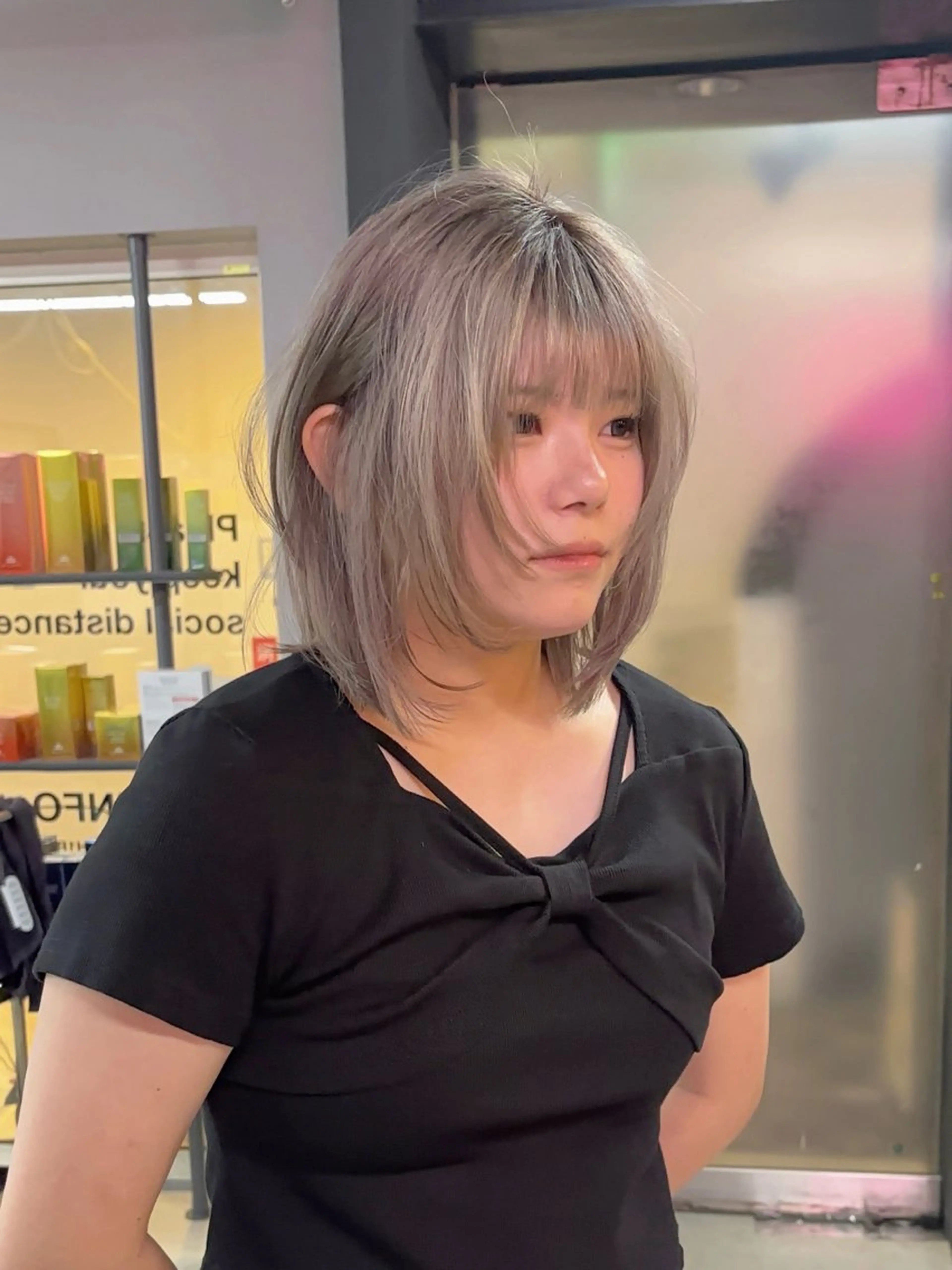 ミディアム カラー グレージュ ボブ 伸ばしかけ レイヤーカット カット ヘアカラー パーマ レイヤー/後藤海音のヘアスタイル