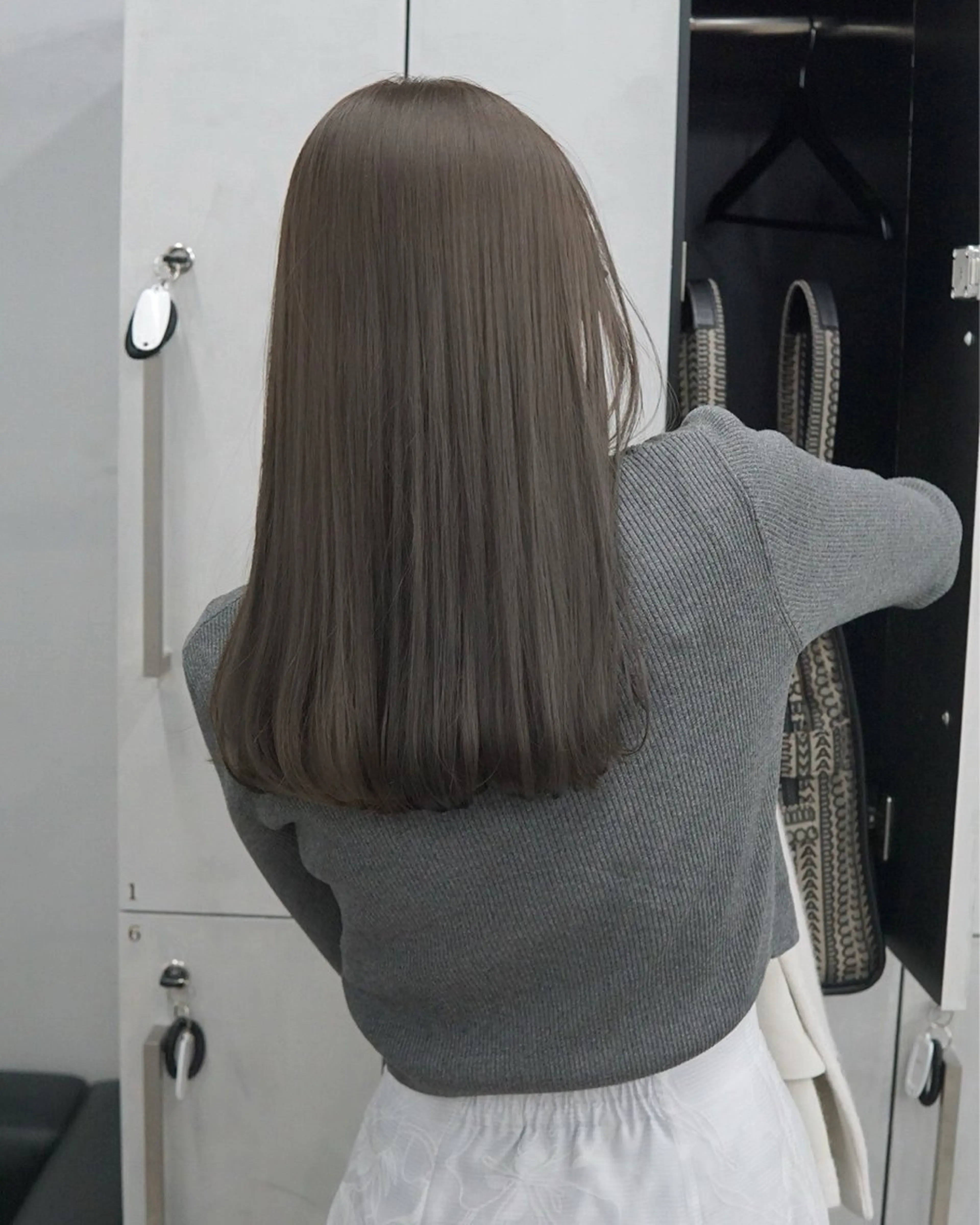 セミロング カラー navile 銀座 角田 龍太のヘアスタイル