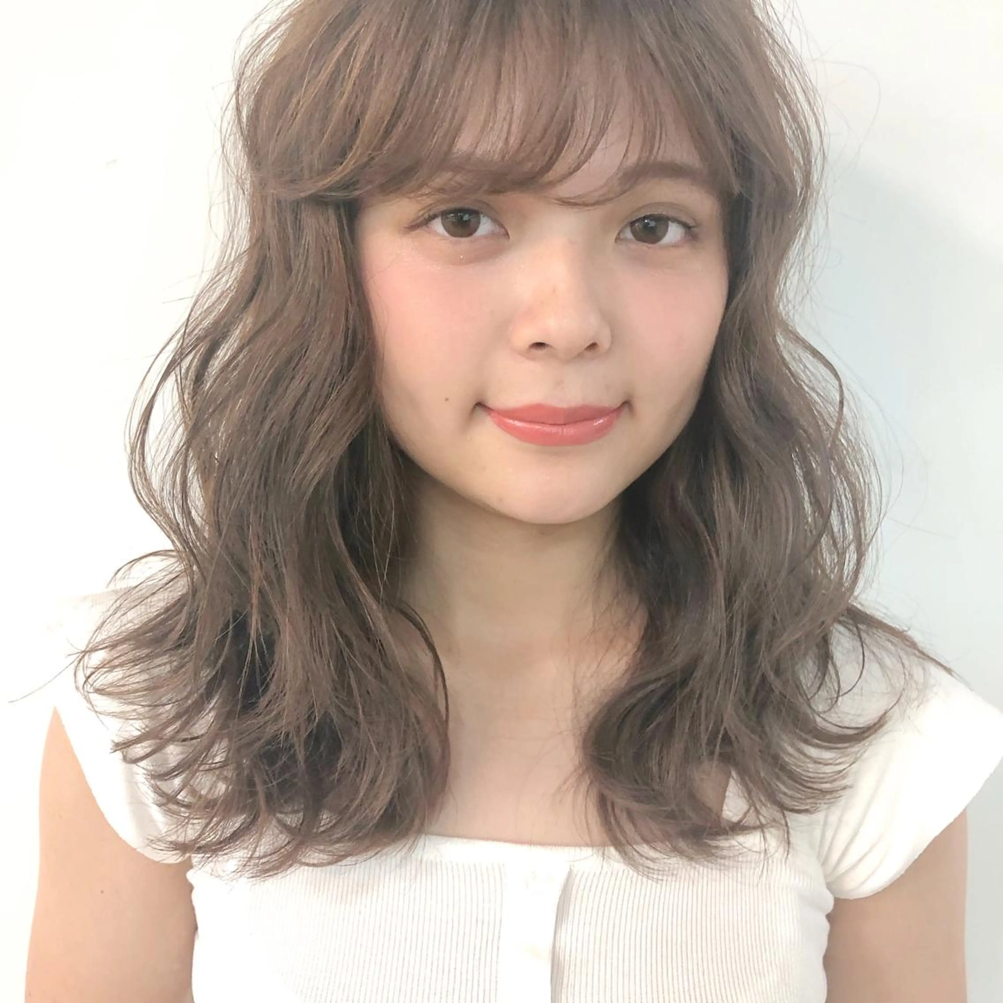 ロング カラー ヘアアレンジ ベージュカラー 榎園 由美のヘアスタイル