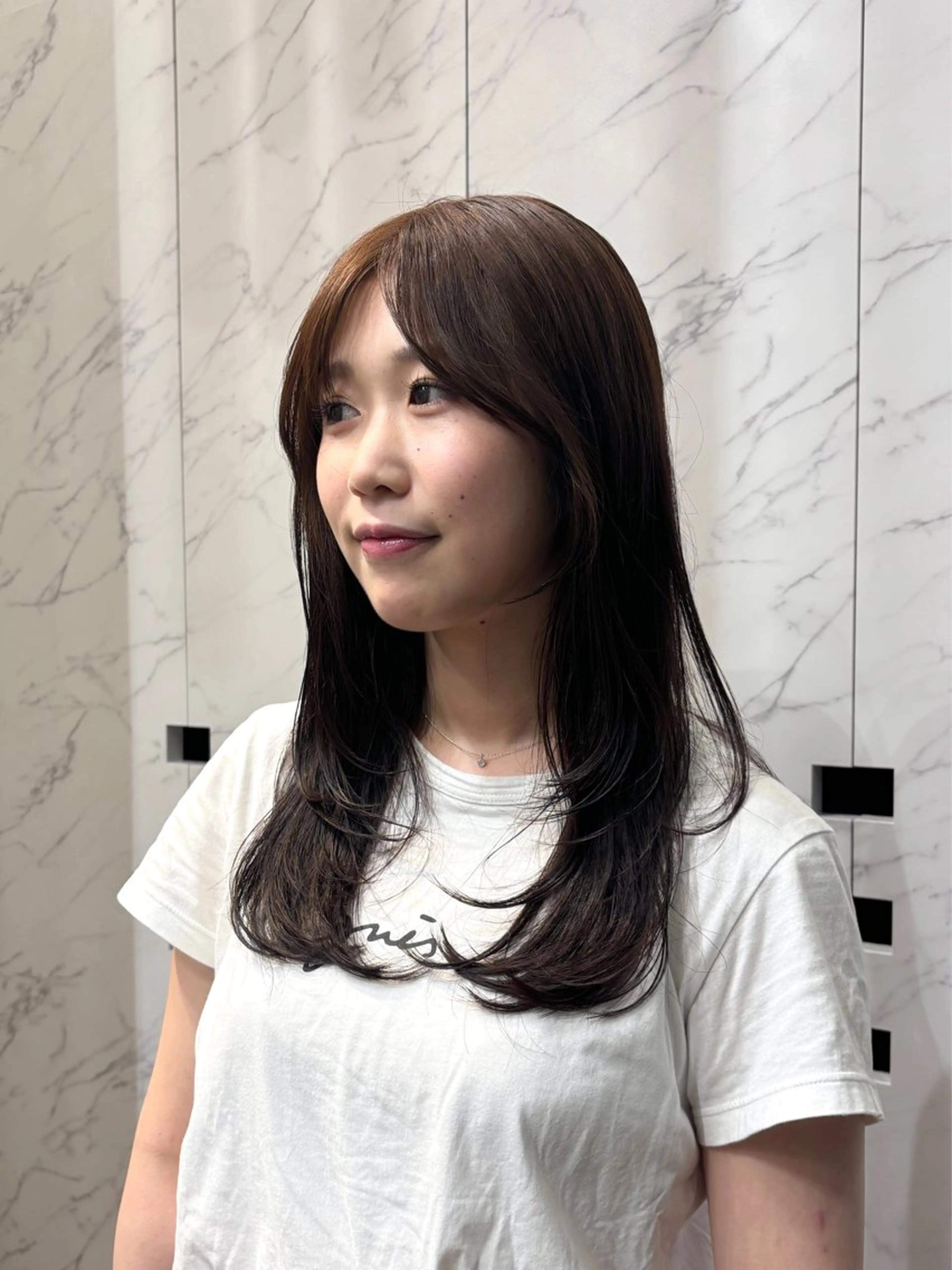 ロング カット ヘアカラー miu /透明感カラーのヘアスタイル