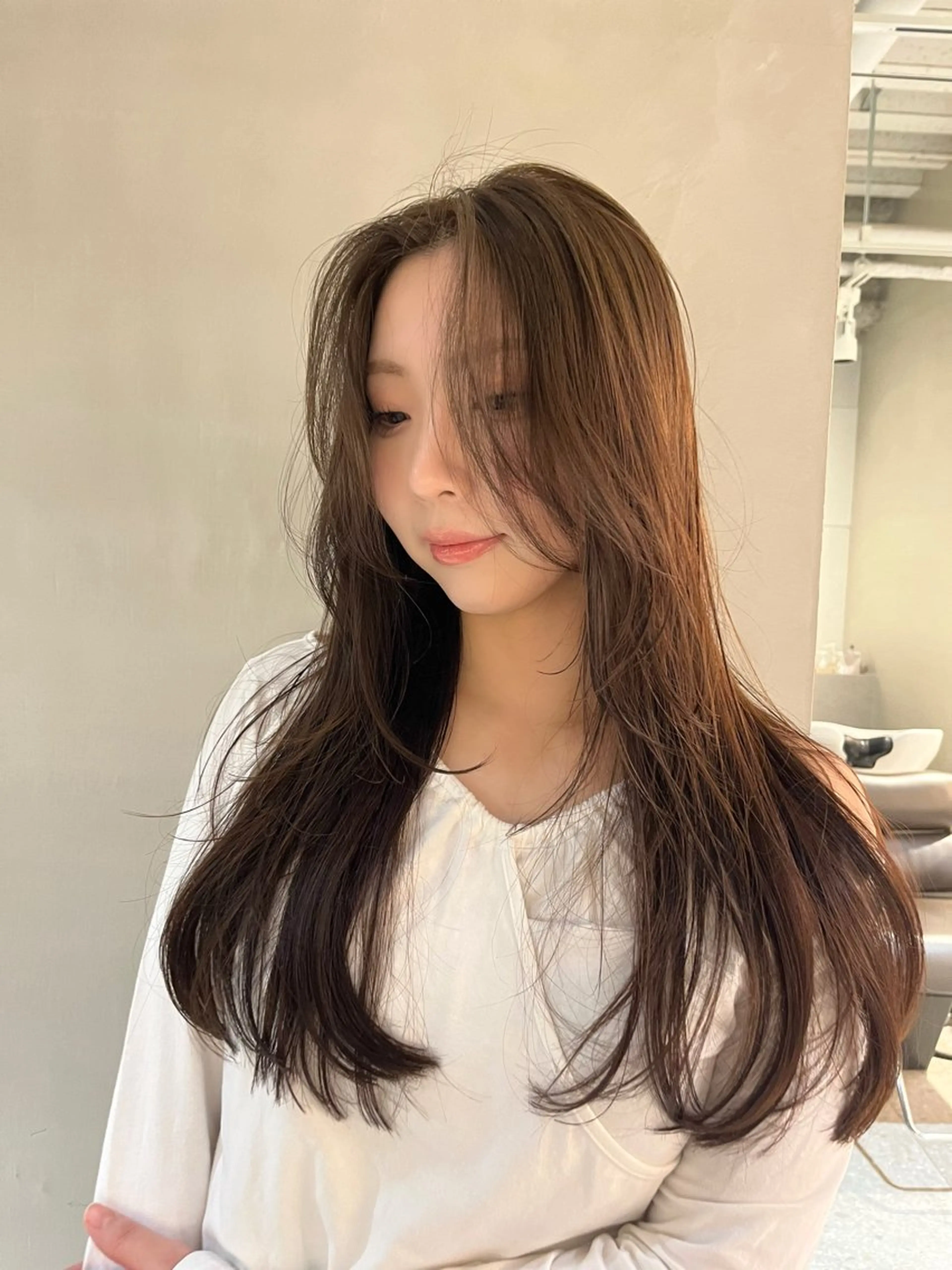 ロング ヘアカラー Fev AYAHAのヘアスタイル