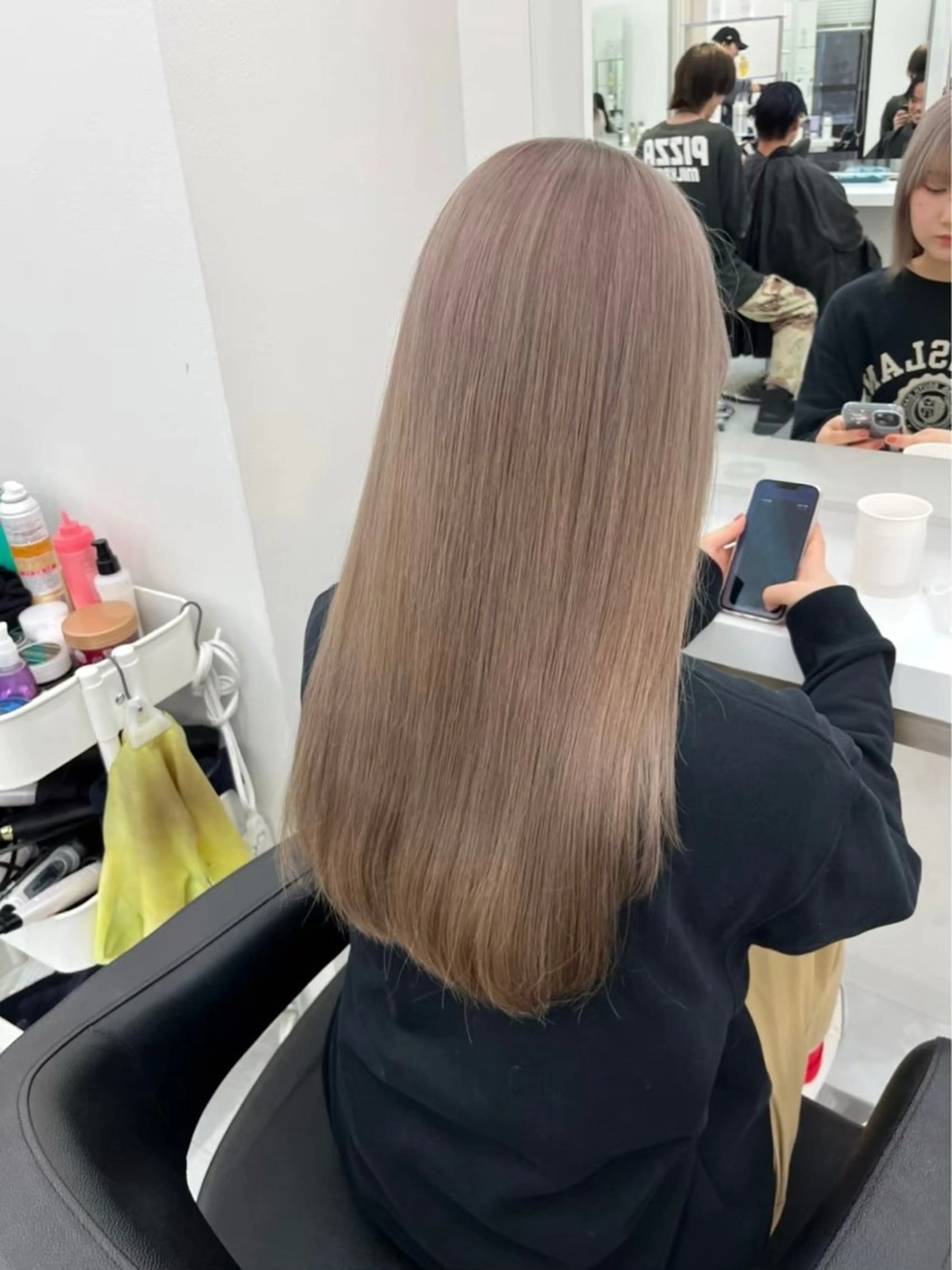 カラー ユイ☆ハイトーン ☆ブリーチデザインのヘアスタイル