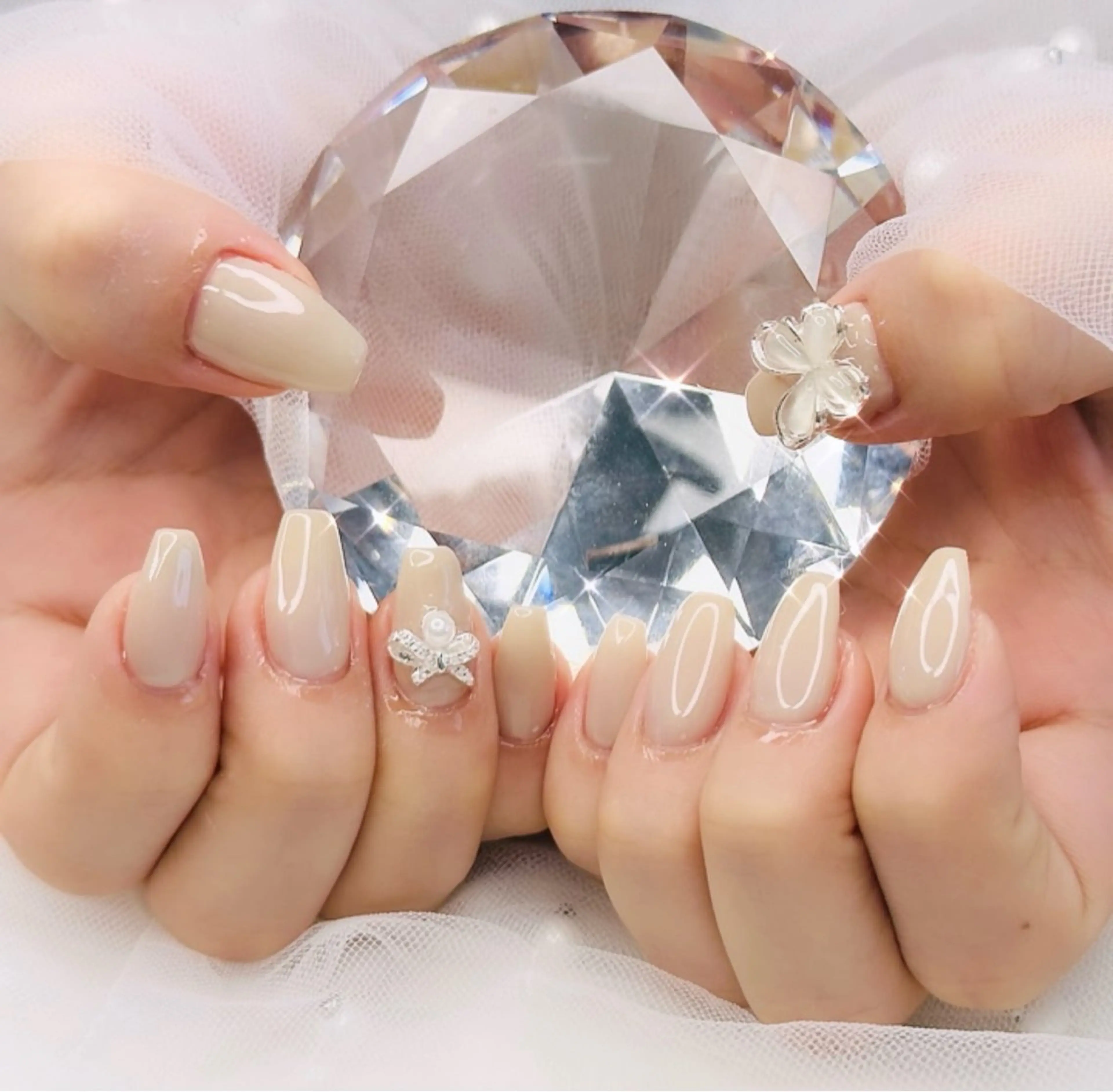 ネイル ハンドネイル フットネイル AKARI nail💅のネイルデザイン