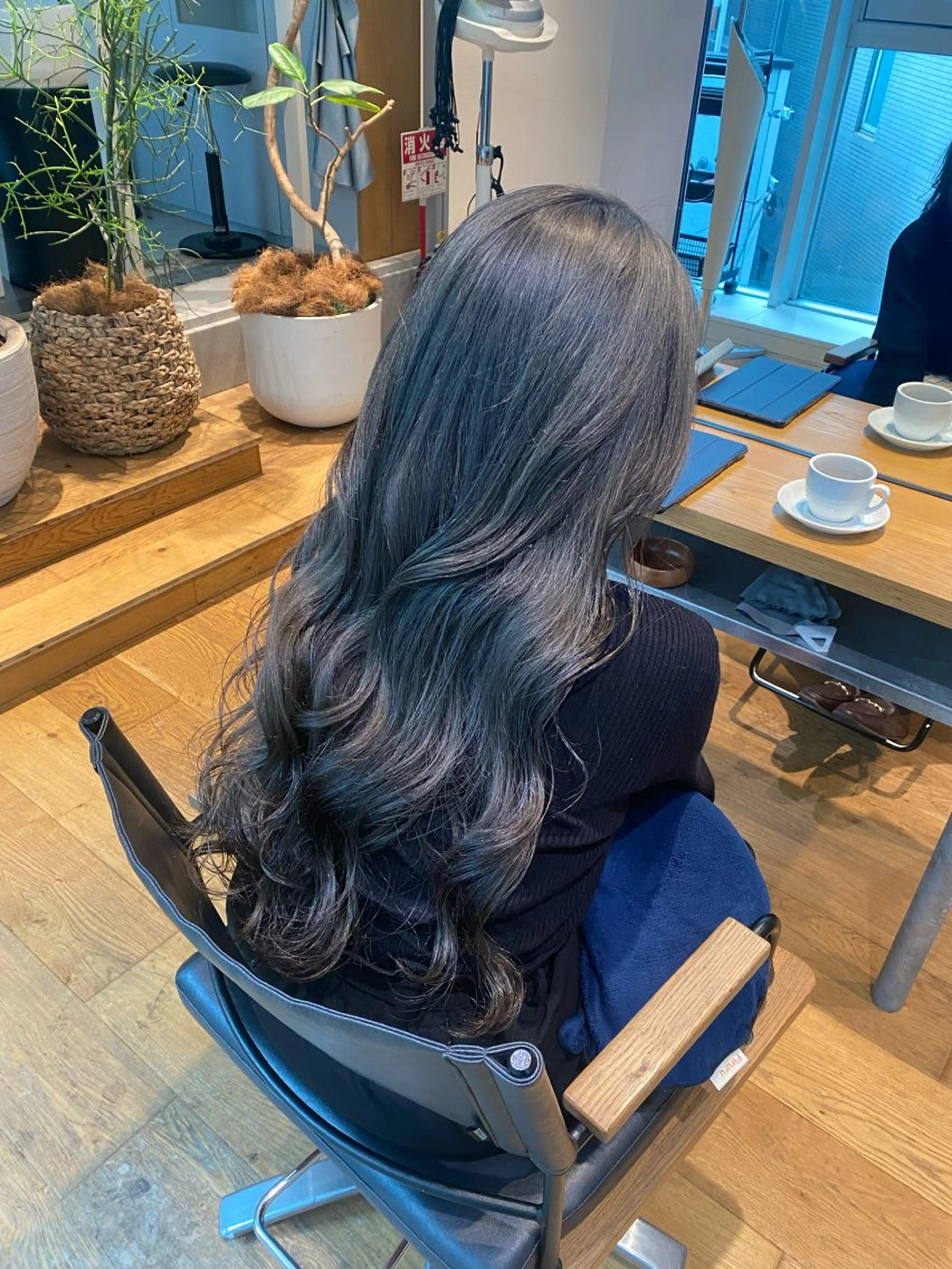 ロング カラー ブリーチ グレージュ オリーブグレージュ オリーブグレー ヘアカラー ♡ウルフ/レイヤー ハイトーン/yucoのヘアスタイル