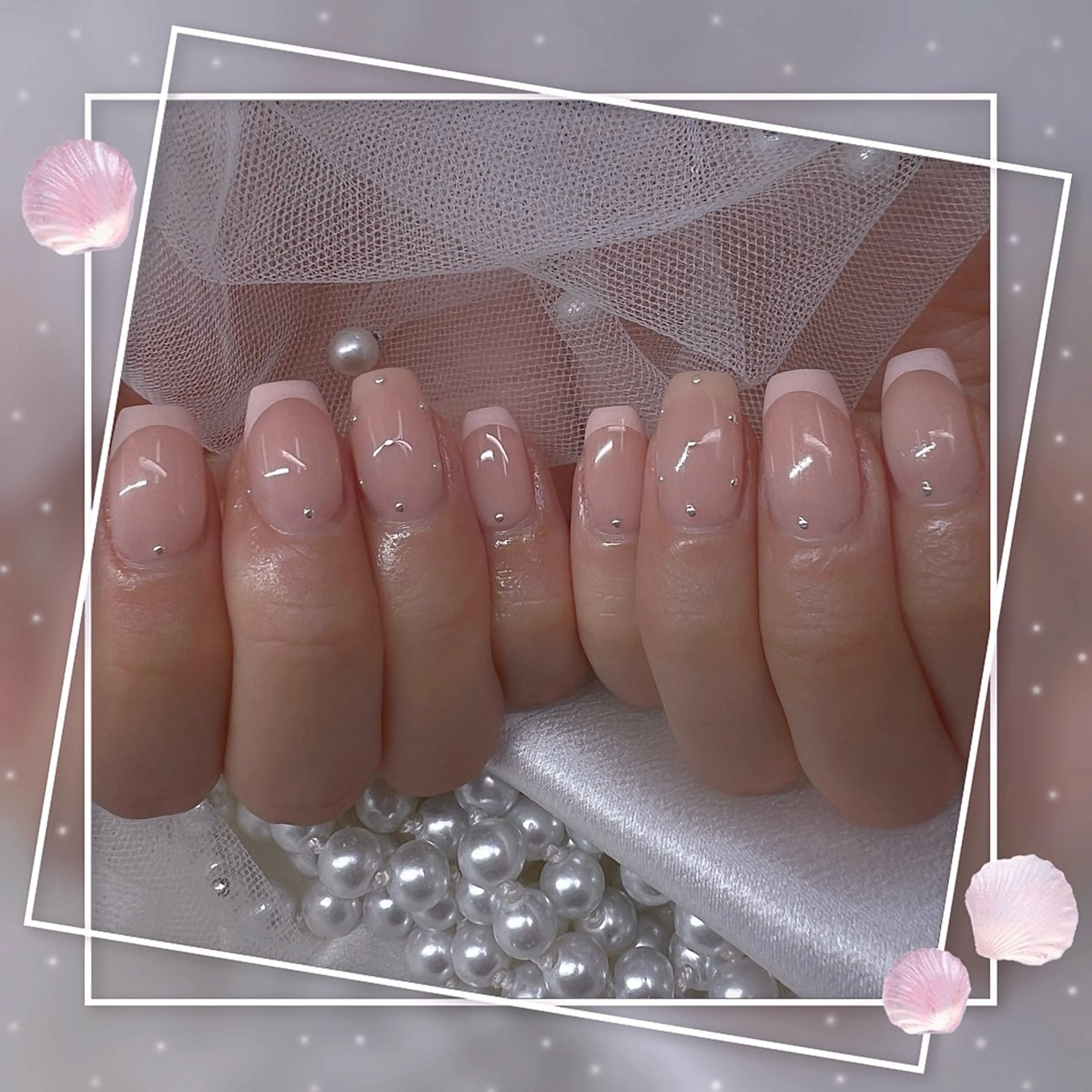 ネイル チークネイル フレンチネイル ガーリー グラデーション マグネットネイル ハンドネイル Chill Nailsalonのネイルデザイン