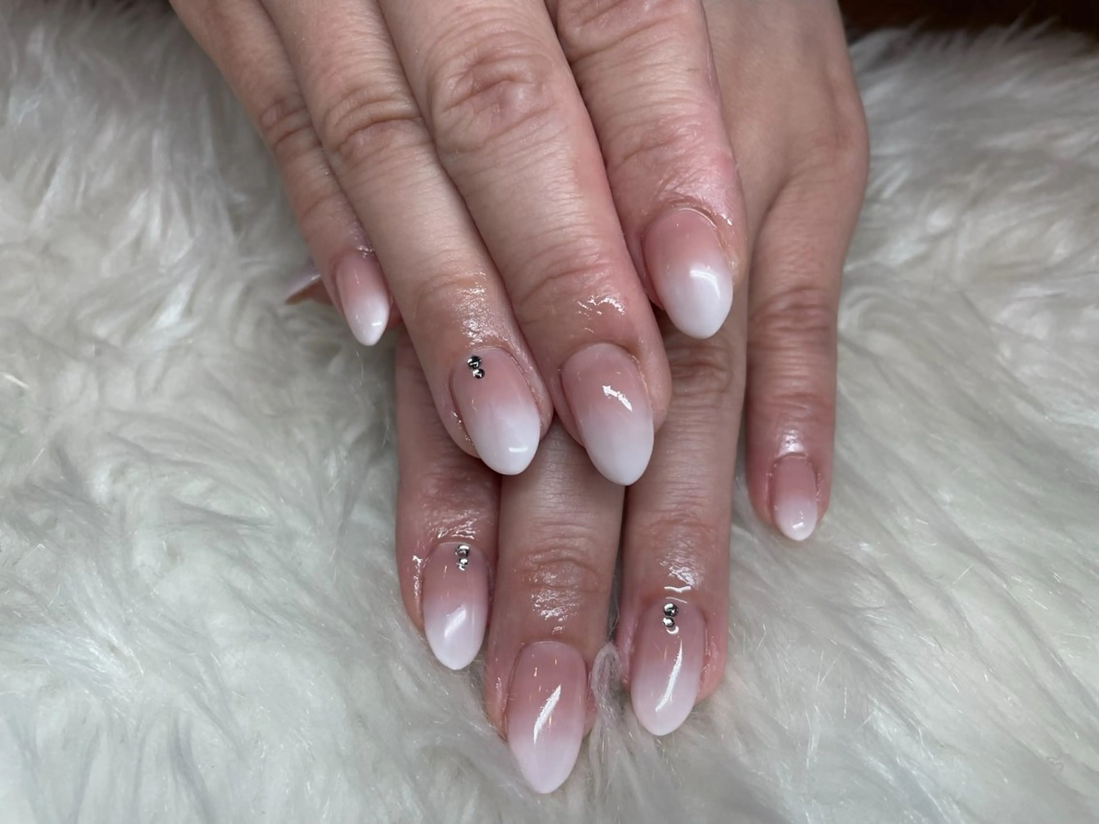 ネイル ストーンネイル ハンドネイル 桑田 知季のネイルデザイン