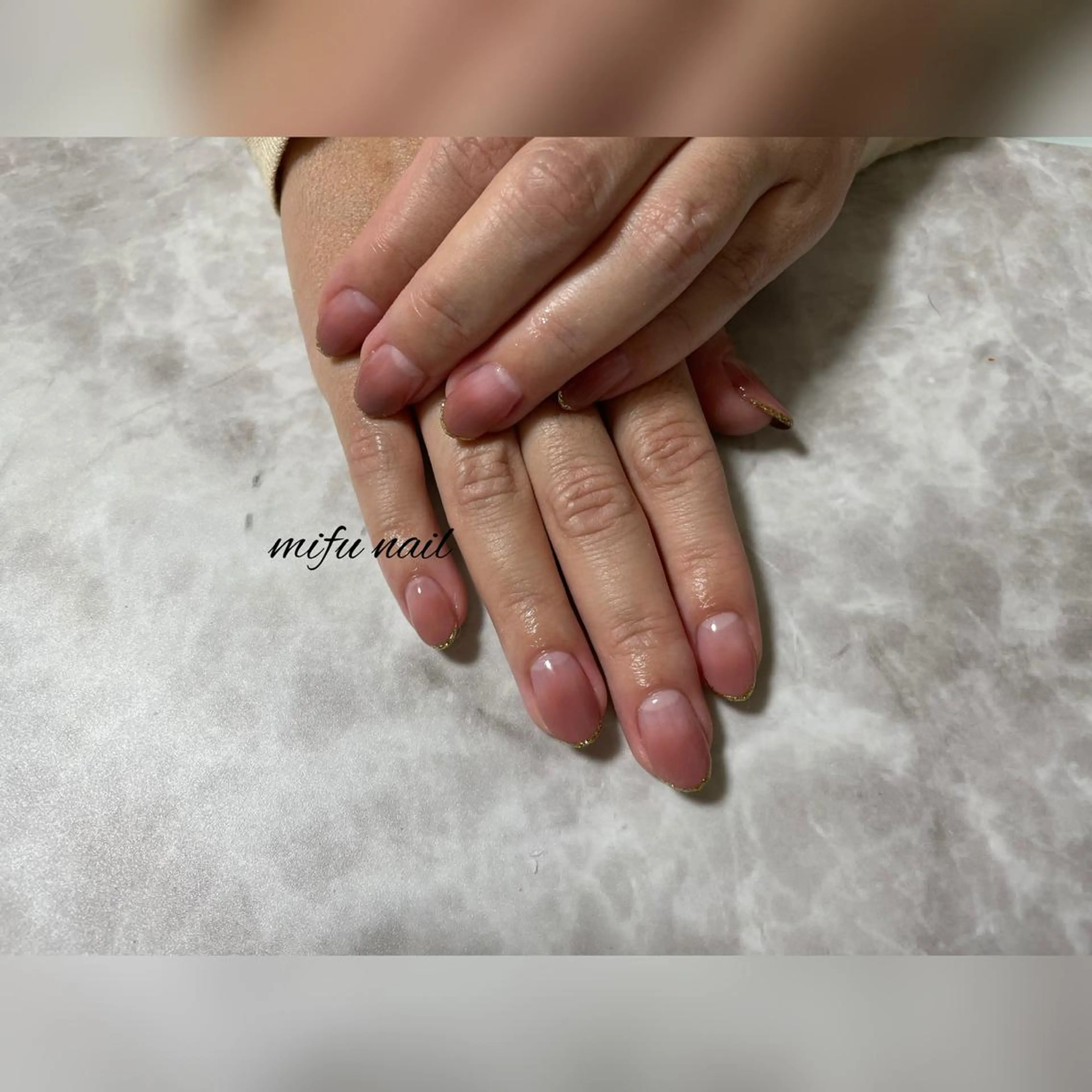 ミディアム ネイル ハンドネイル ハンドケア 大田 美笛香のネイルデザイン