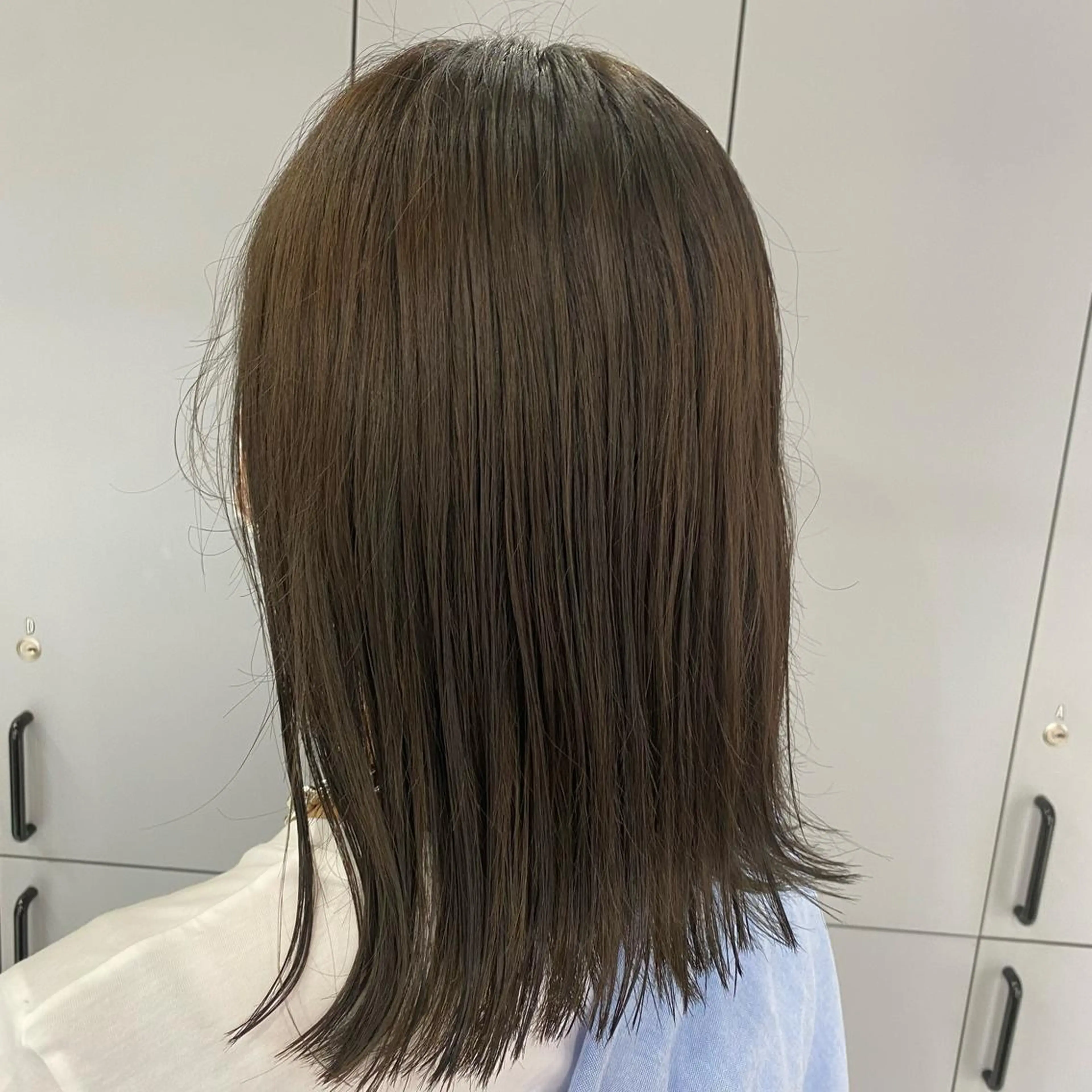 セミロング カット 村山 豪歩のヘアスタイル
