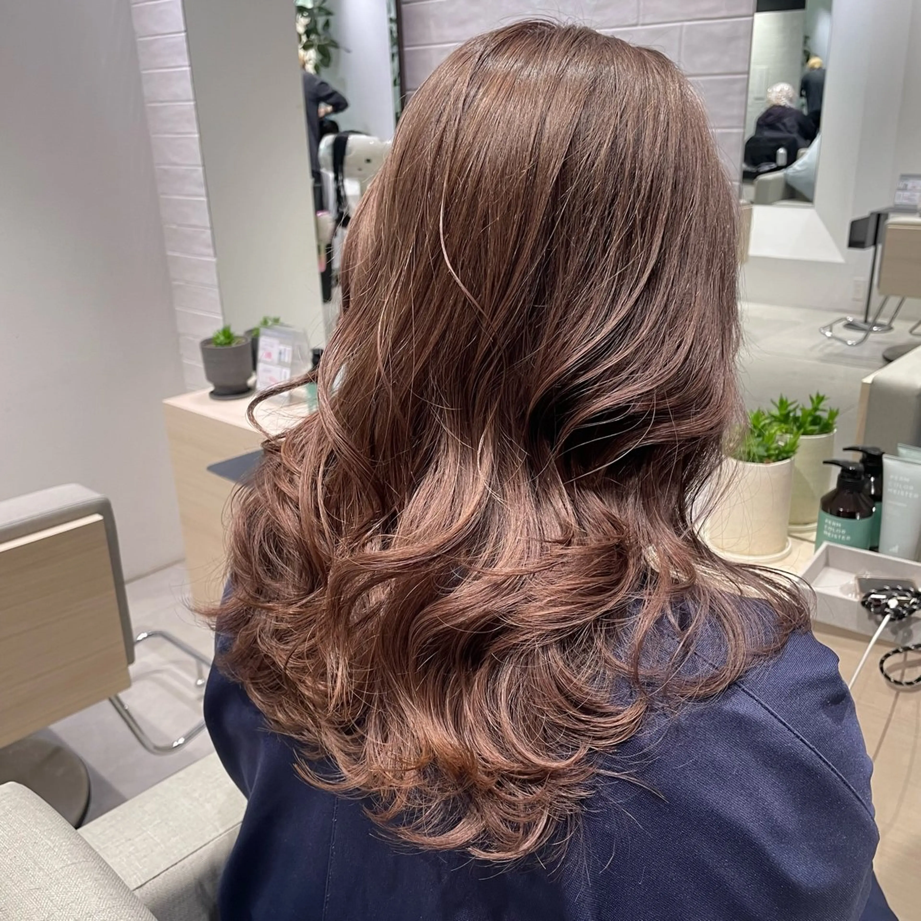 ロング カラー ヘアカラー トリートメント ヘアセット stair:case所属・🫧髪質改善 ブリー チNo.1🫧油谷樹のヘアスタイル