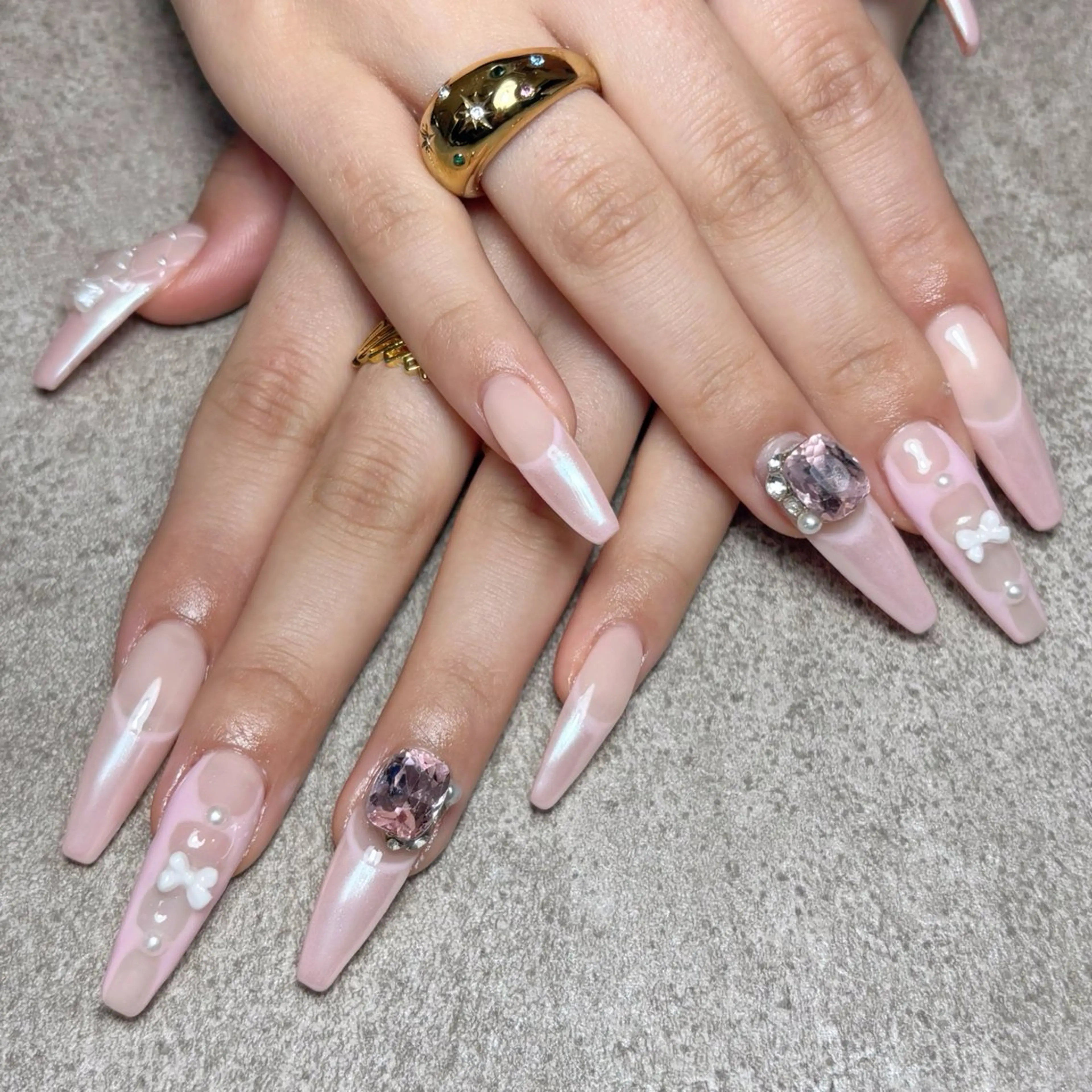 ネイル 長さ出し ロングネイル スーパーロングネイル ハンドネイル nailroom DIASOMNIAのネイルデザイン