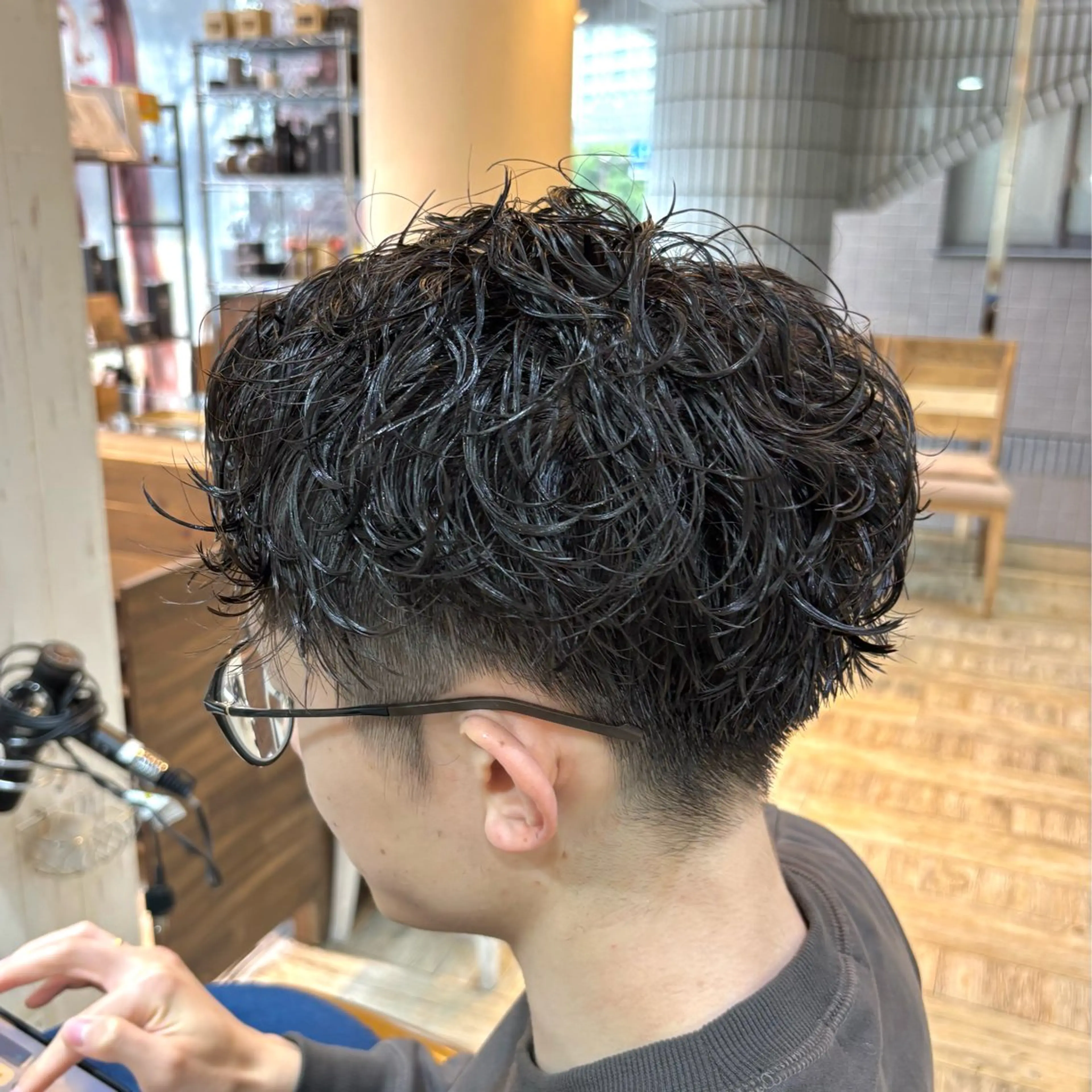 ミディアム パーマ メンズ ミディアムパーマ メンズパーマ カット パーマ 💥横浜メンズ特化 💥ルキのヘアスタイル