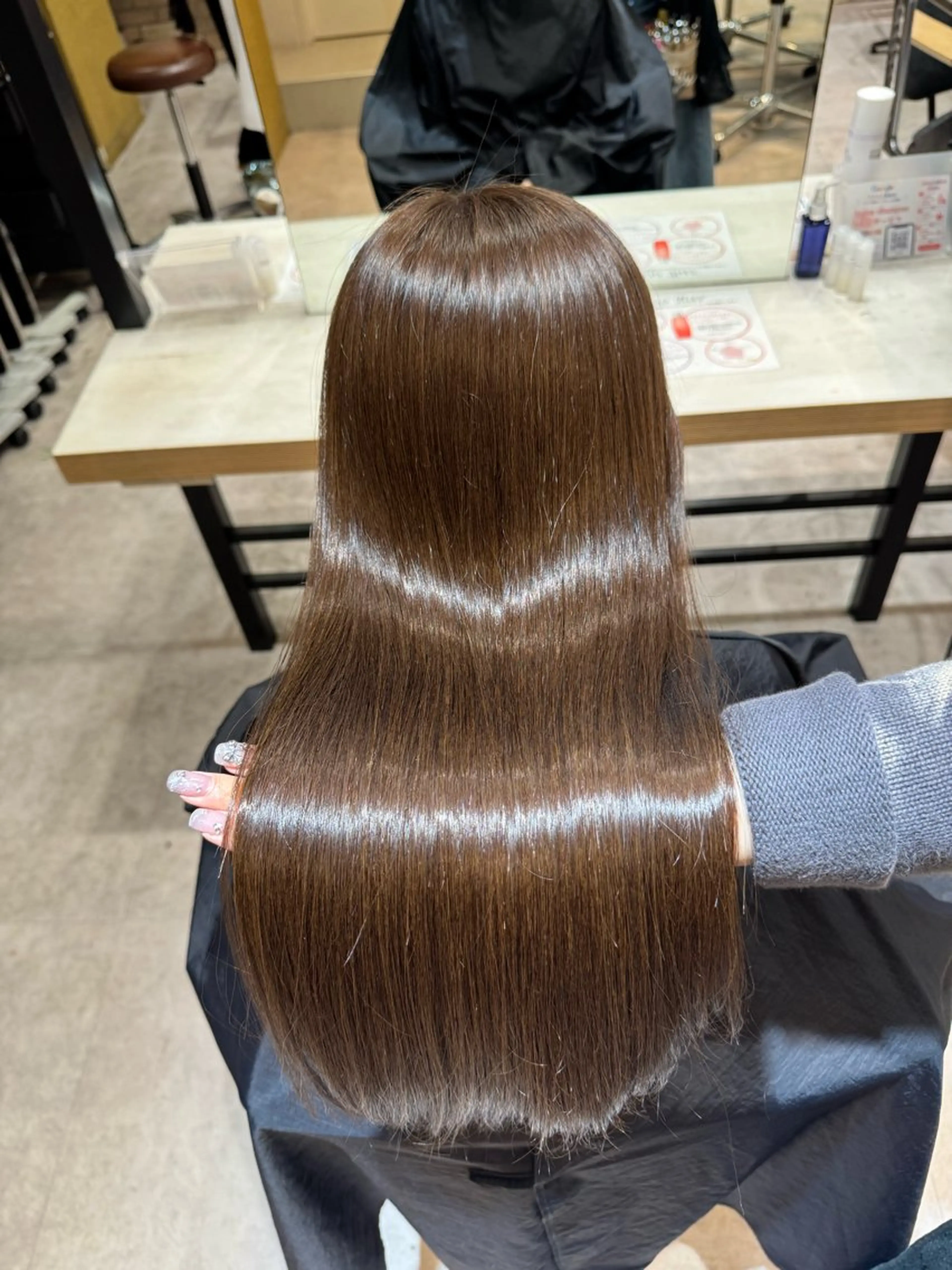 カラー Miyuu🎀カラー マツエク・ストレートのヘアスタイル