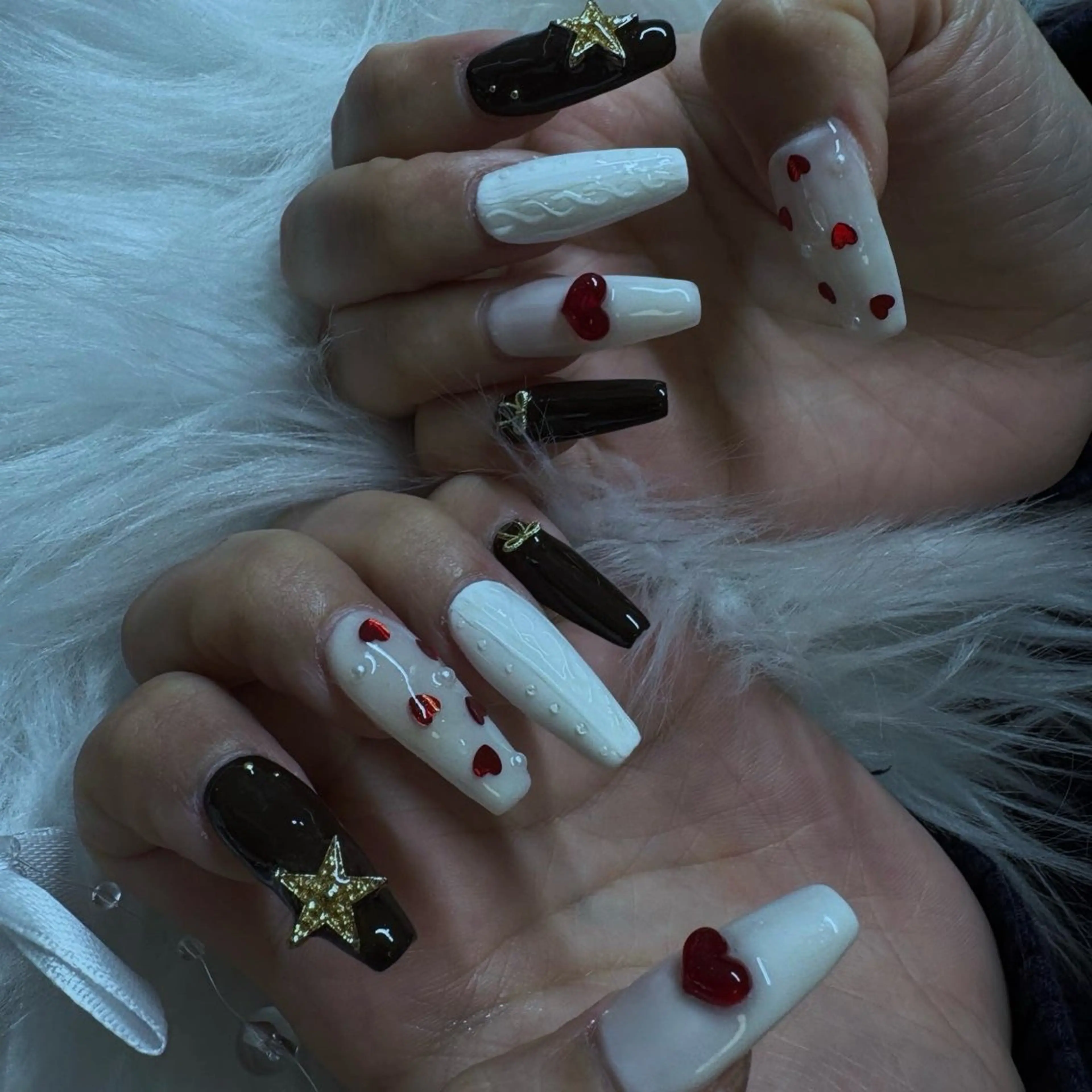 ネイル アートネイル 長さ出し フットネイル ハート キラキラネイル ハンドネイル Vante梅田店所属・vante_aimi .パラジェル取扱店のネイルデザイン