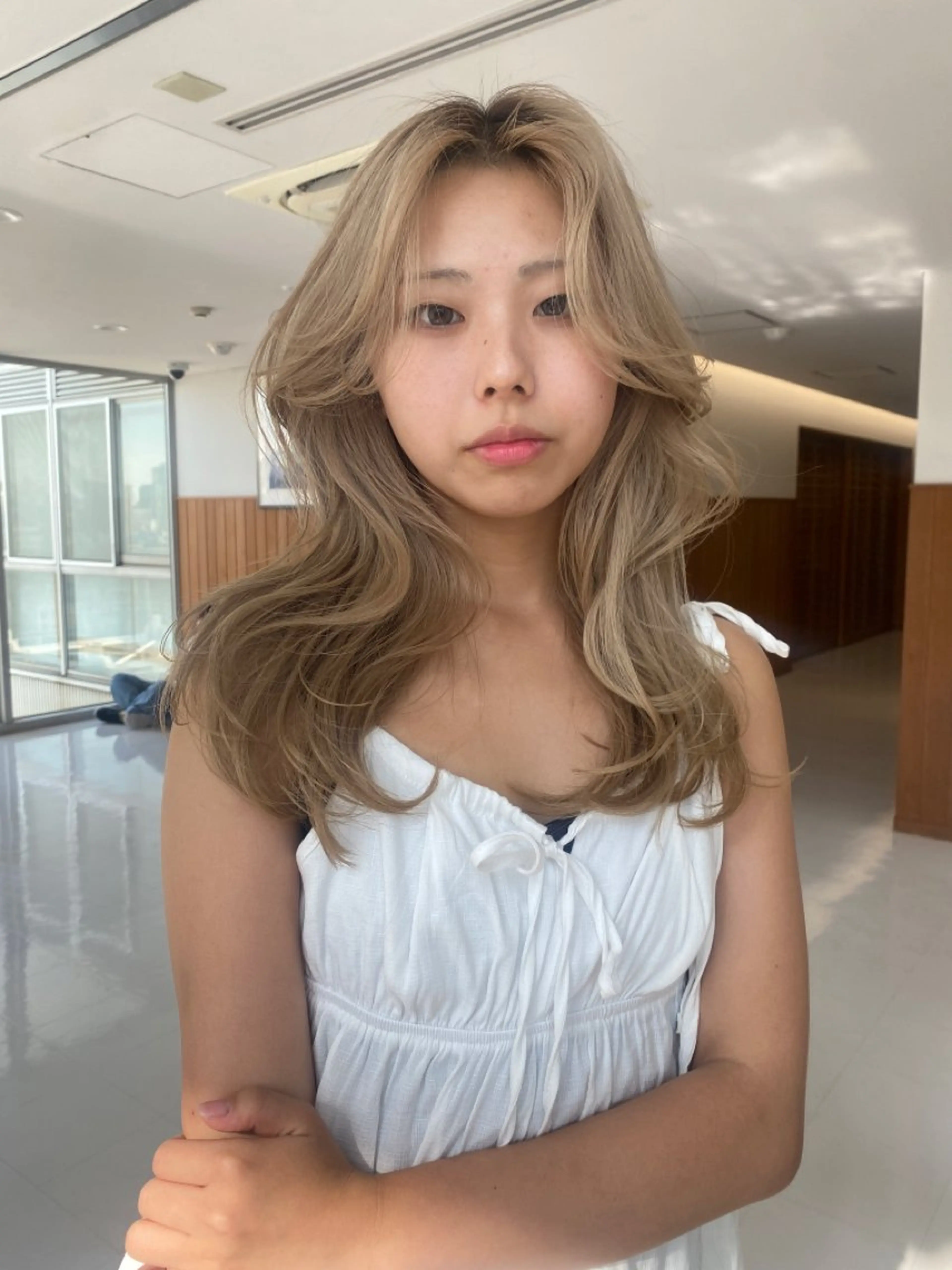 ロング カラー ベージュカラー 外国人風カラー キタ リオナのヘアスタイル