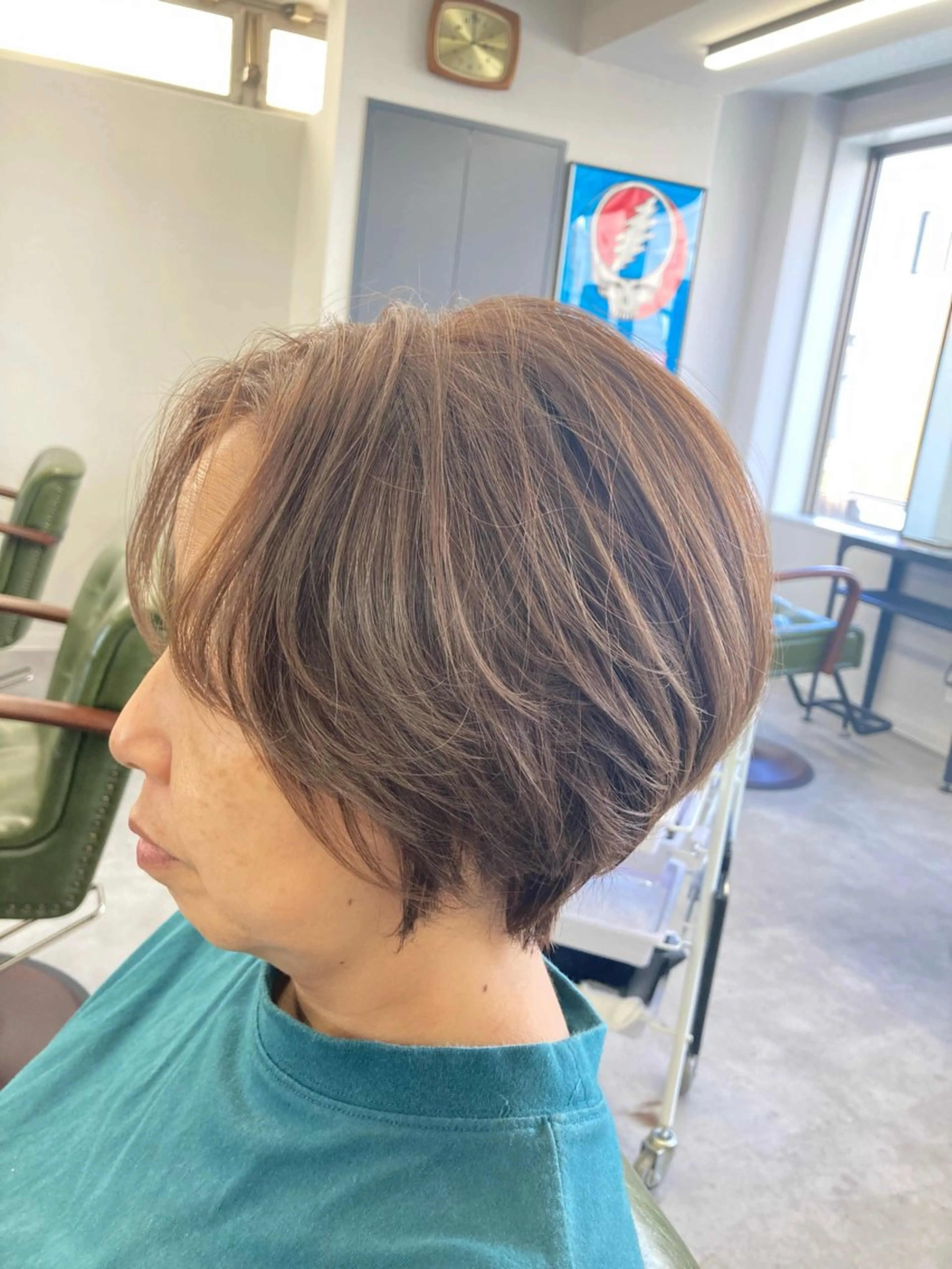 ショート カラー ハイライトカラー ハイライト カット ヘアカラー トリートメント SHAFT Ieiriのヘアスタイル