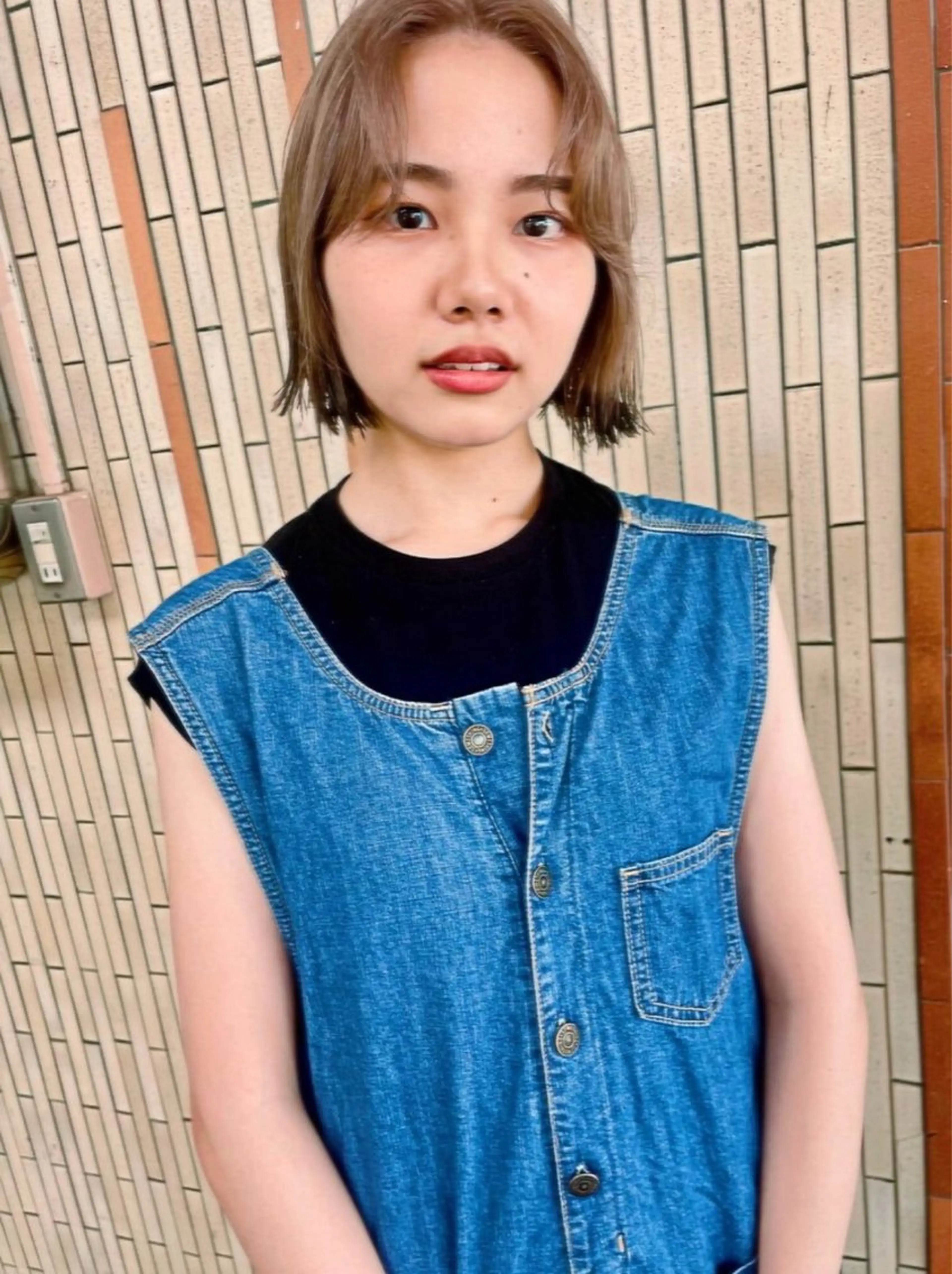 ミディアム カット ヘアカラー kotomi .のヘアスタイル