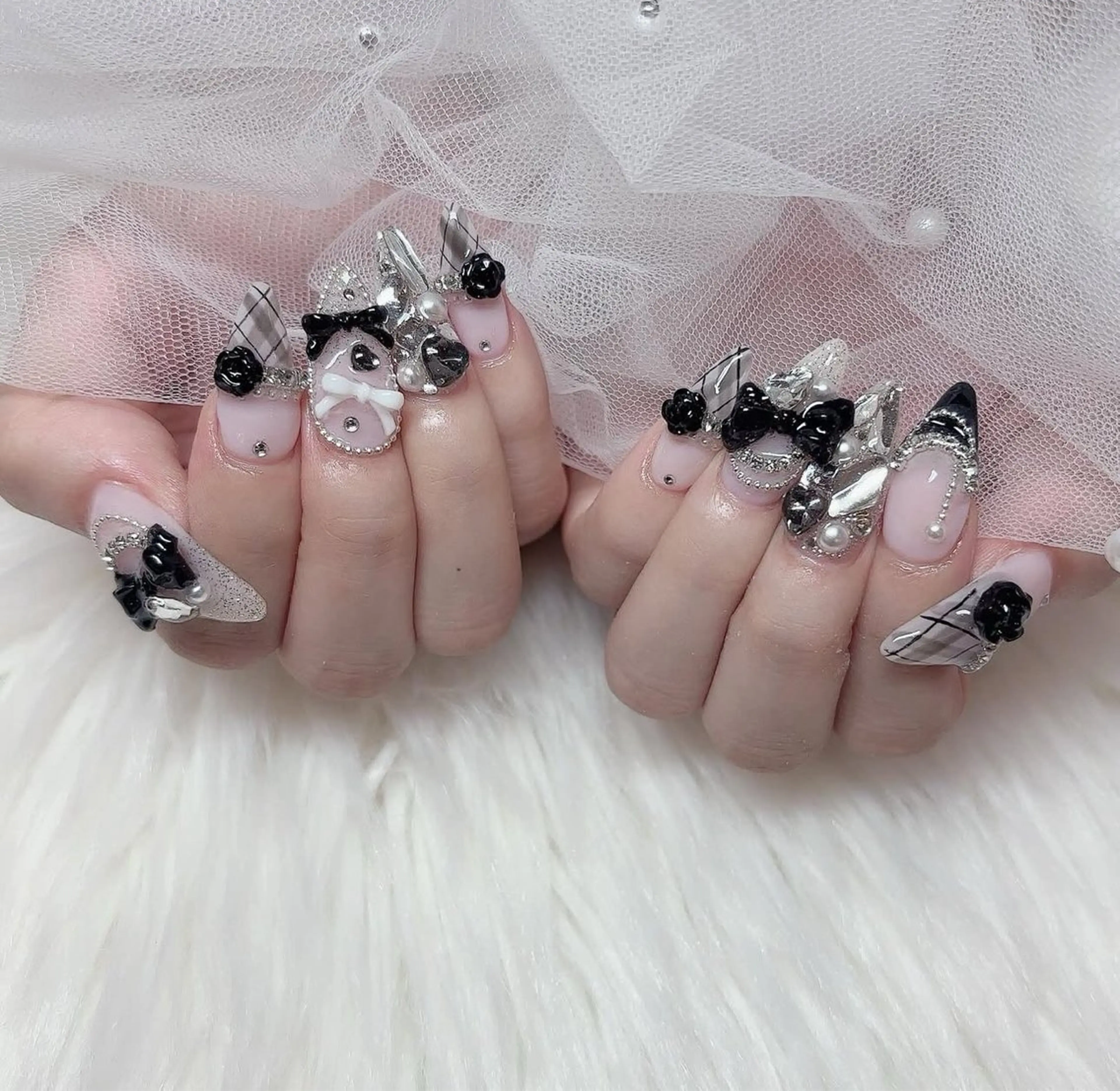 ネイル オーロラネイル クリアネイル フラッシュネイル ジェルネイル グラデーション ZUZU AMEE NAILのネイルデザイン