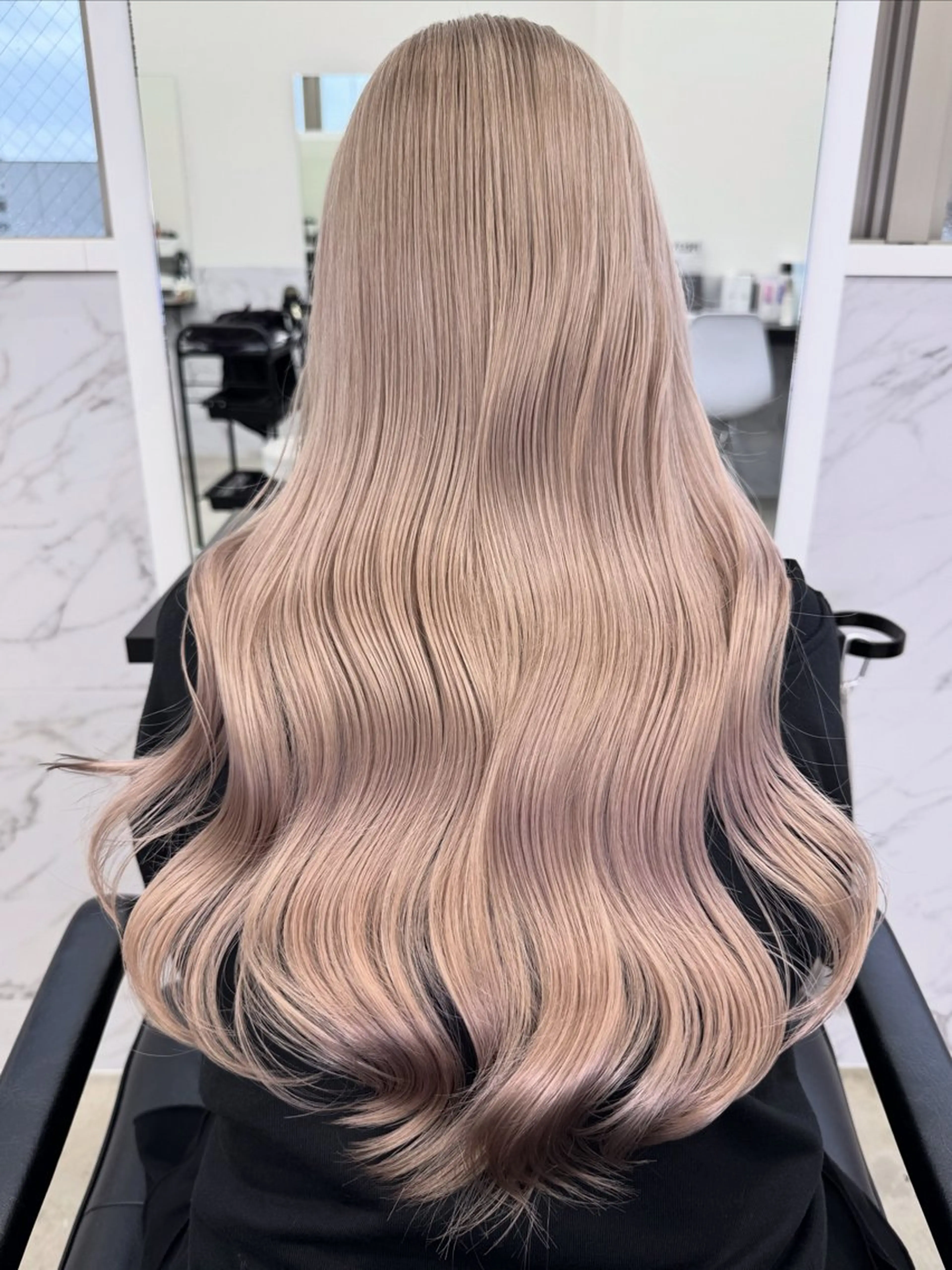 カラー ブリーチ ヘアカラー 田中 莉香のヘアスタイル