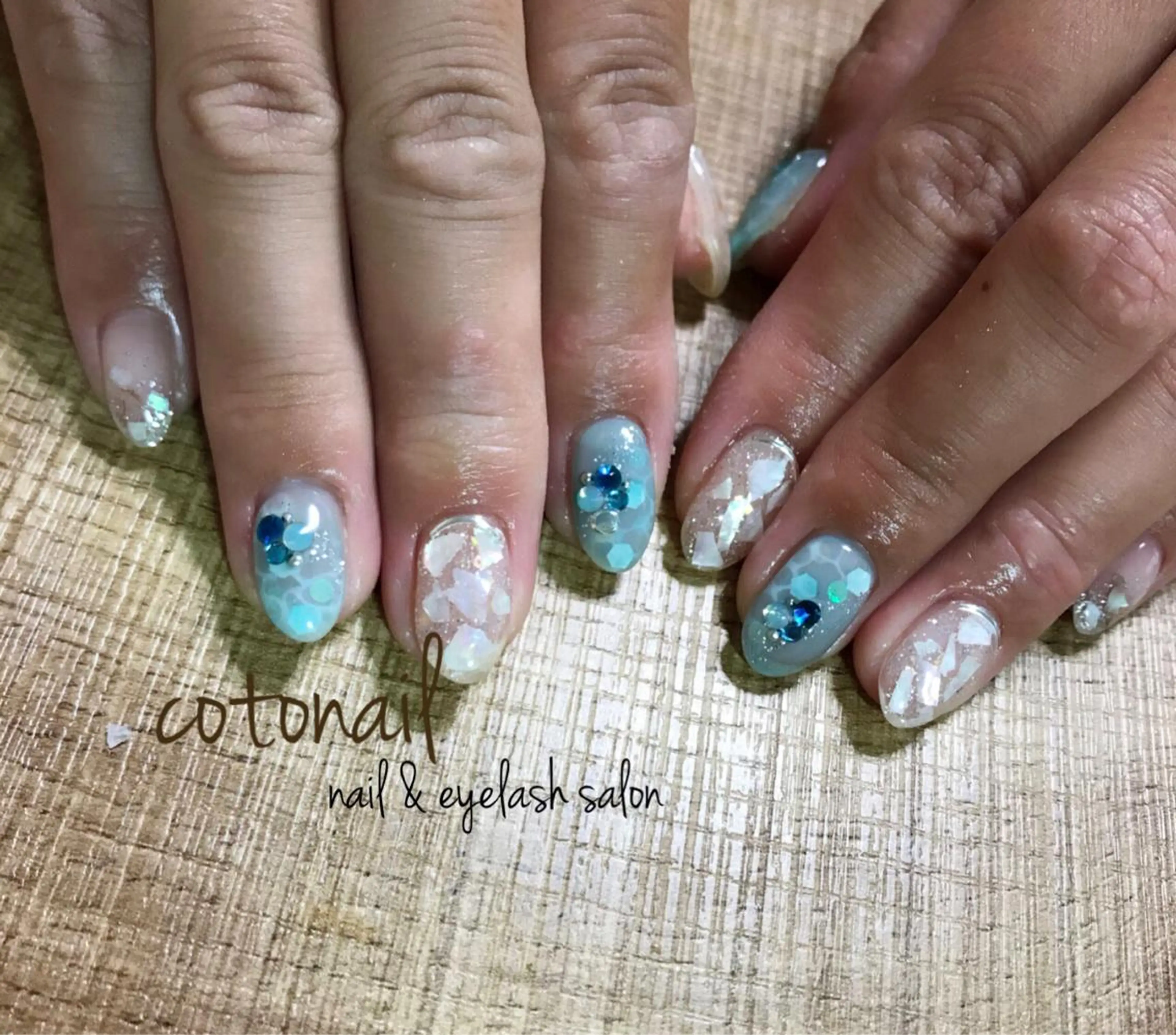 セミロング ネイル アートネイル ハンドネイル ツメトマツゲ .のネイルデザイン