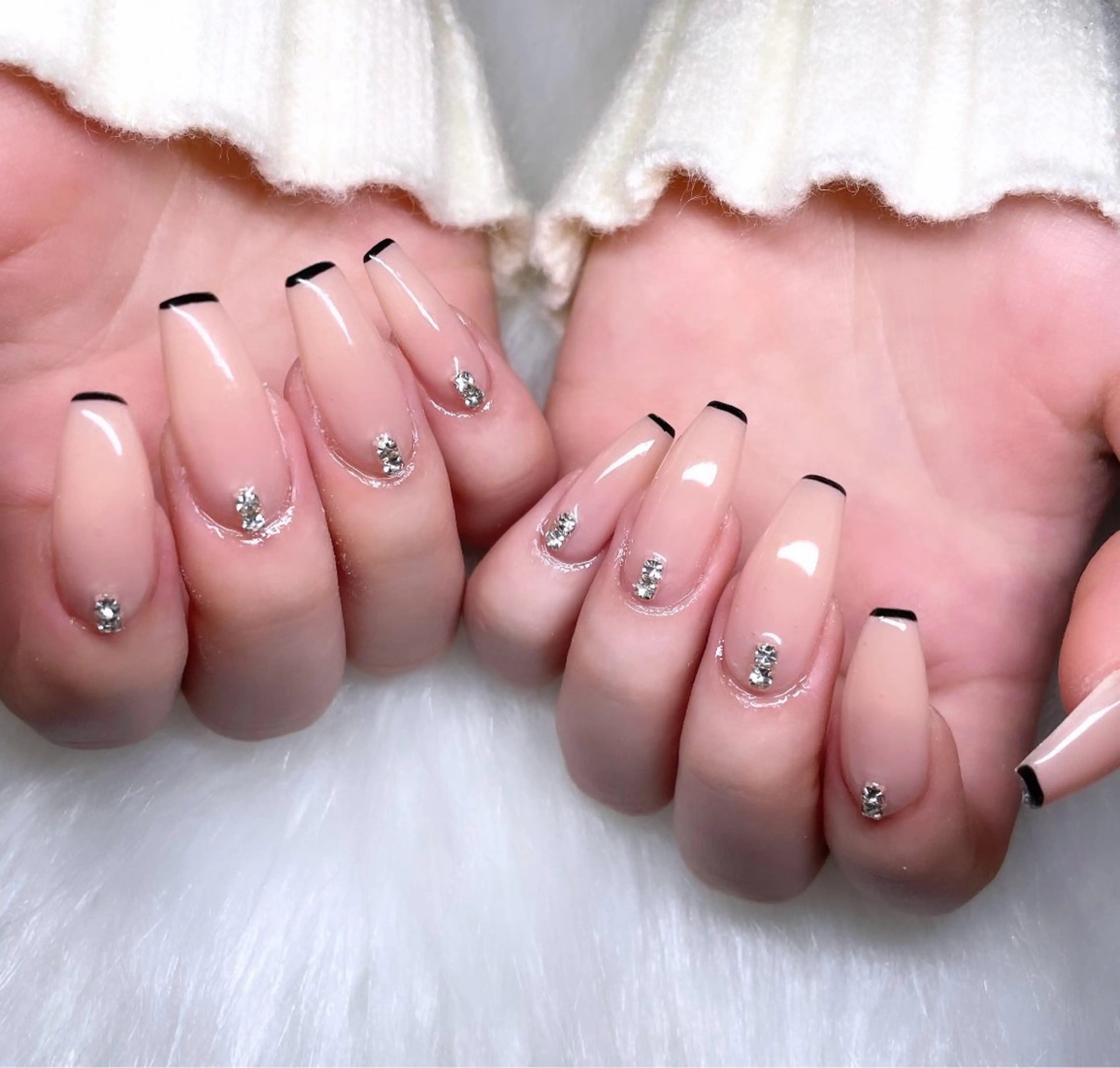 ネイル 成人式 フットネイル フレンチネイル ジェルネイル 韓国ネイル ハンドネイル nail salon fee（フィー）のネイルデザイン