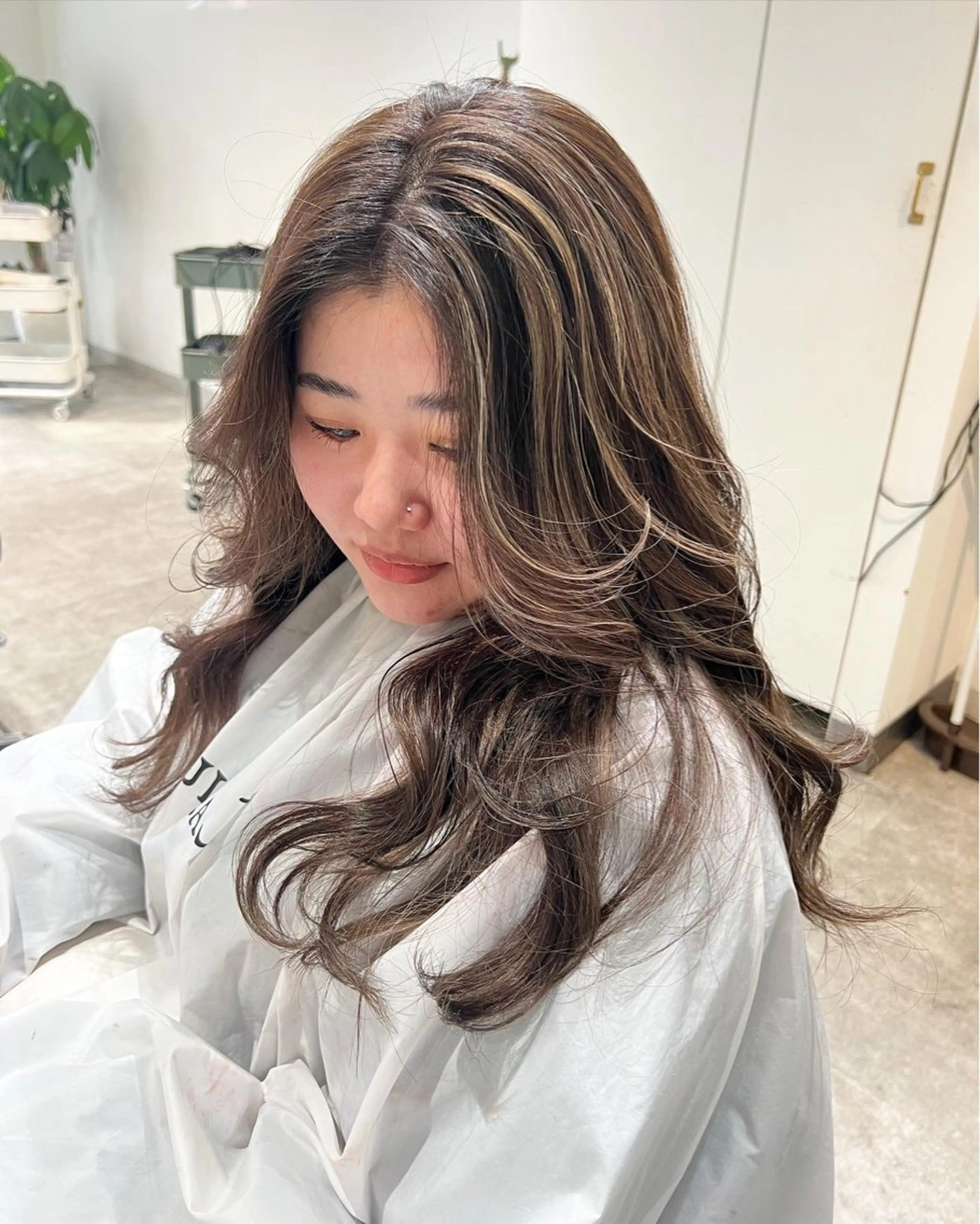 セミロング カット ヘアカラー トリートメント Miku 🇺🇸のヘアスタイル