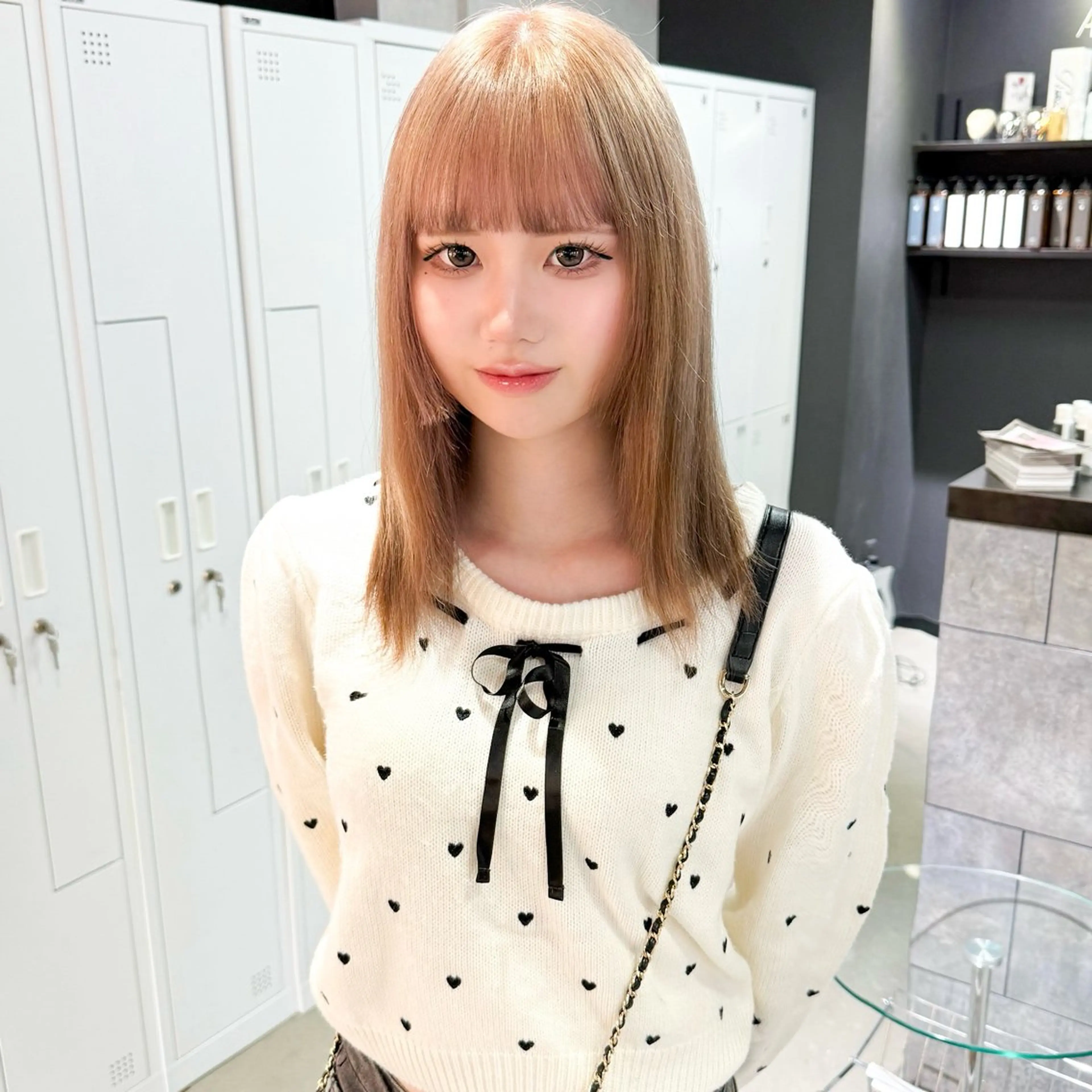 ミディアム カラー ベージュカラー ブリーチ ケアブリーチ ミルクティーベージュ ヘアカラー レイヤー/暖色/ ミルクティー/マリアのヘアスタイル