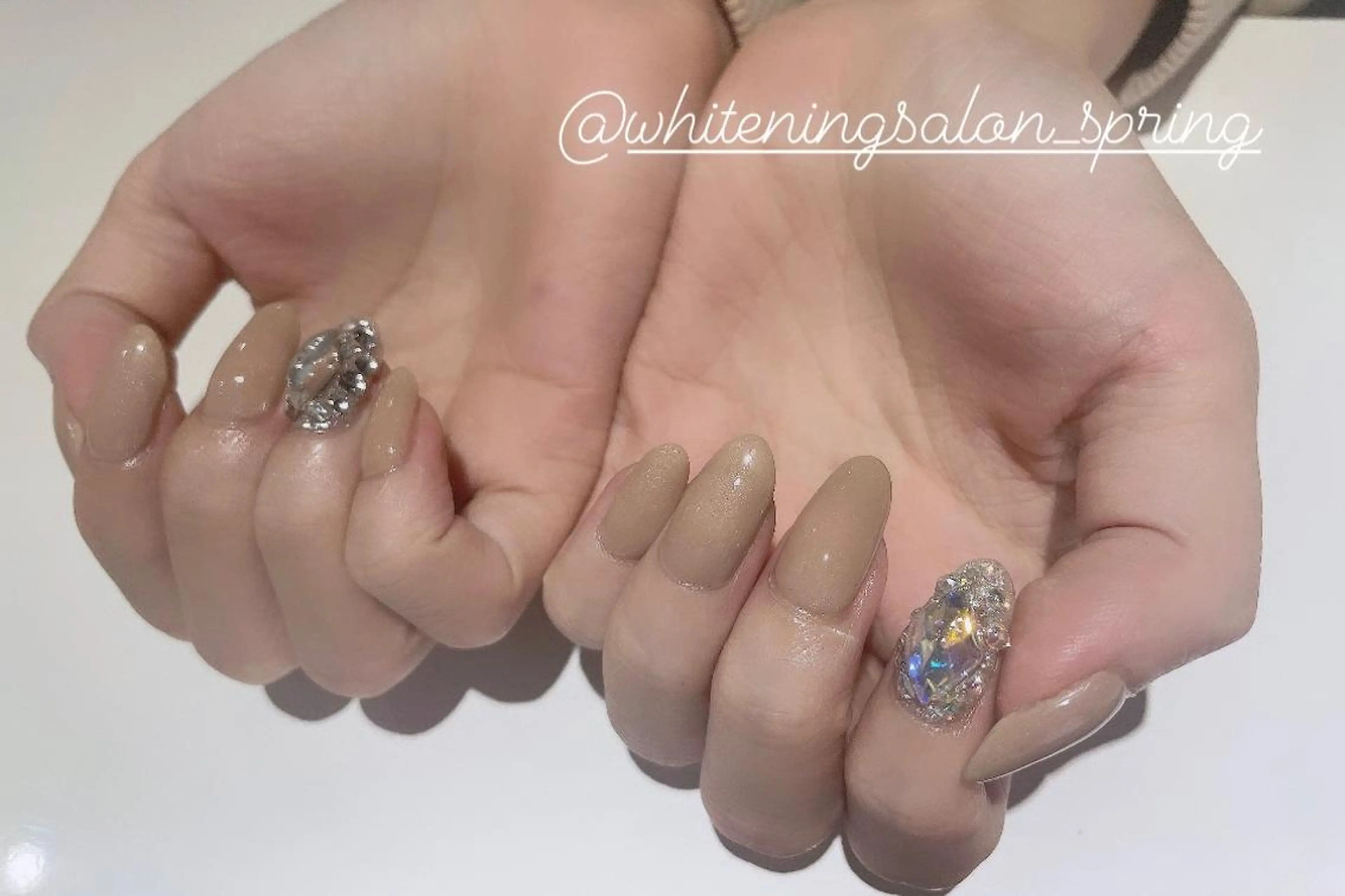 ネイル ストーンネイル Nakao Hitomiのネイルデザイン