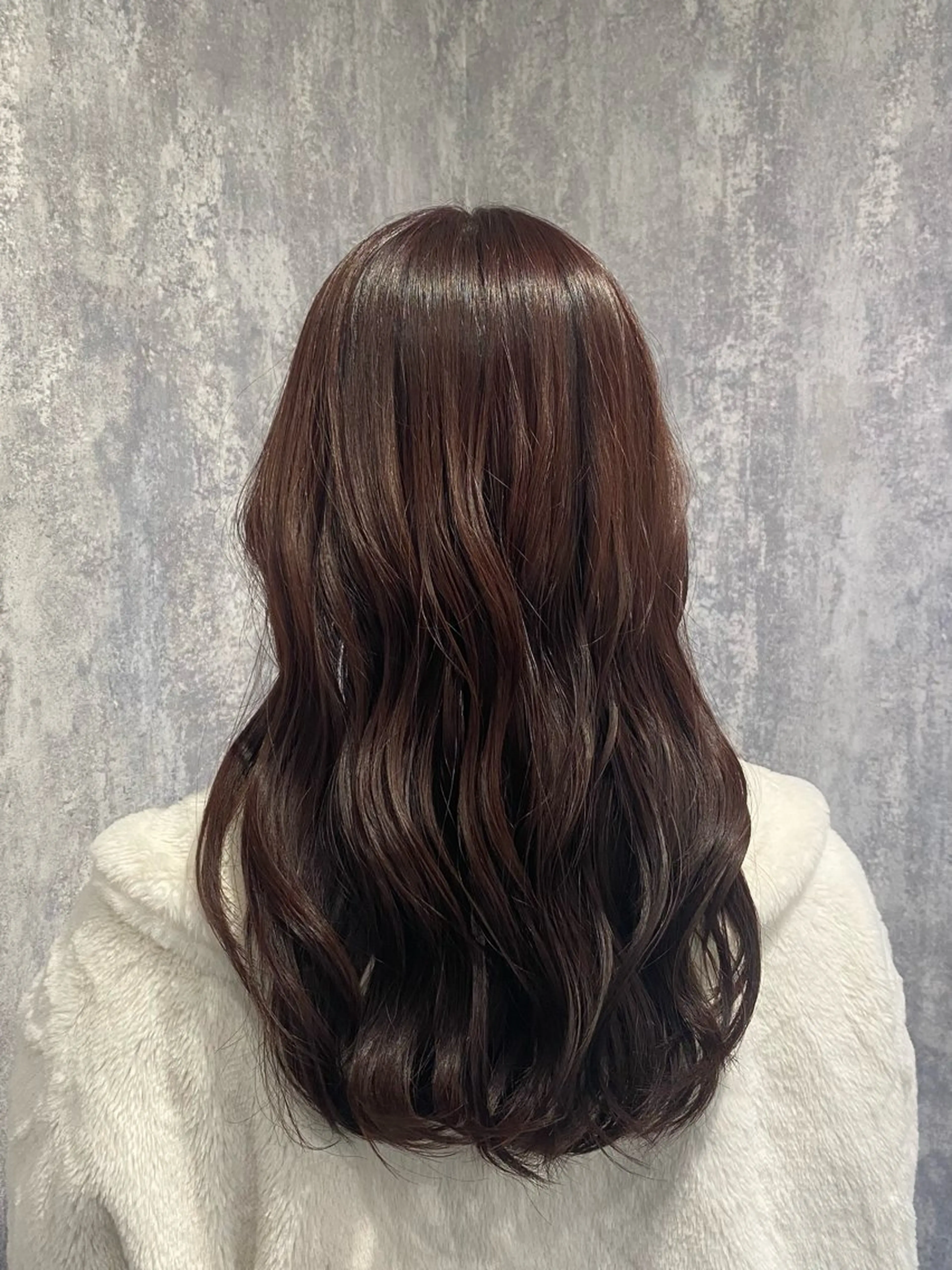 ロング カラー shiori/透明感 /顔周り/髪質改善のヘアスタイル