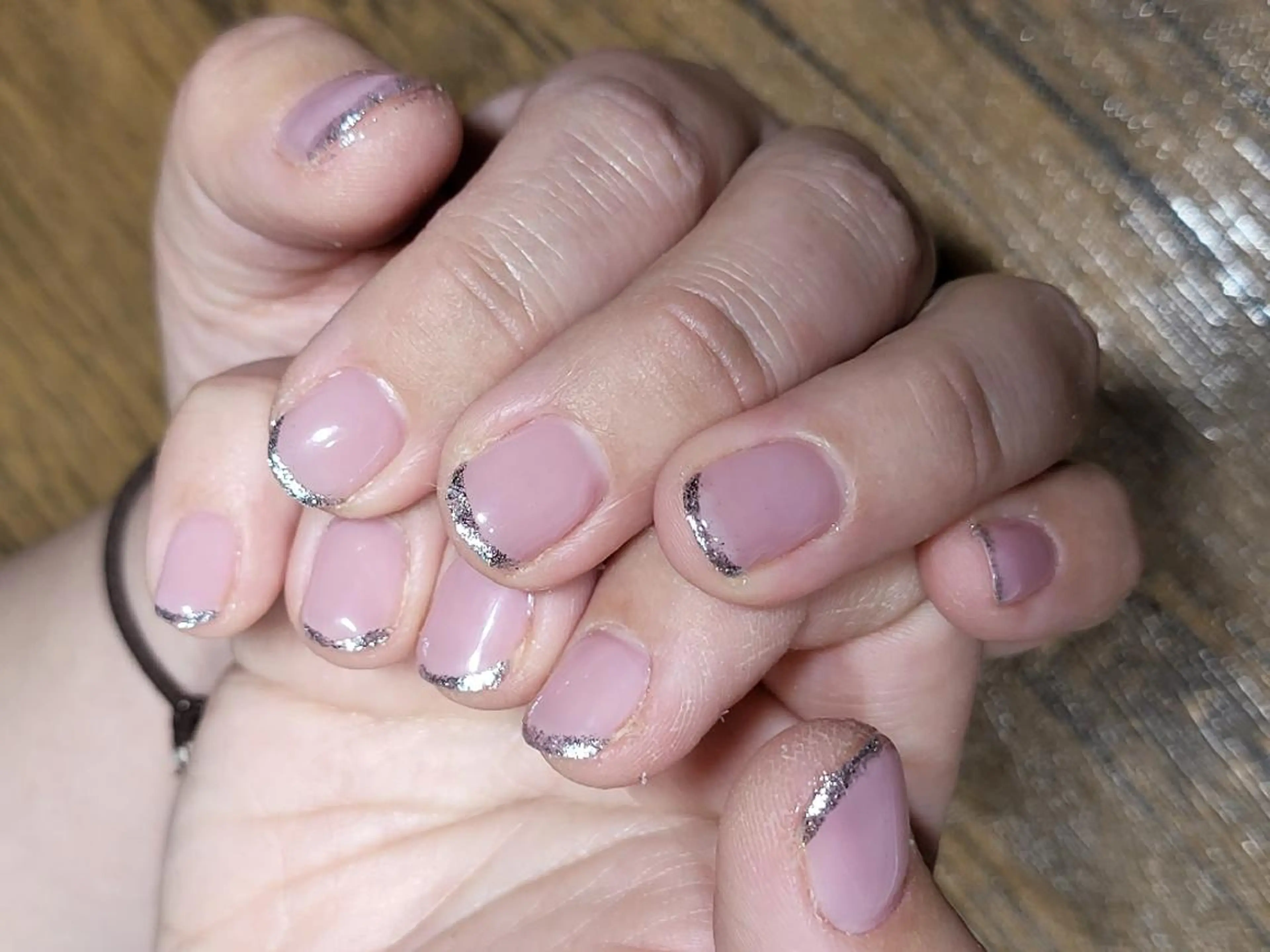 ネイル フレンチネイル シルバー nail　イロドリ所属・矢野 美希のネイルデザイン