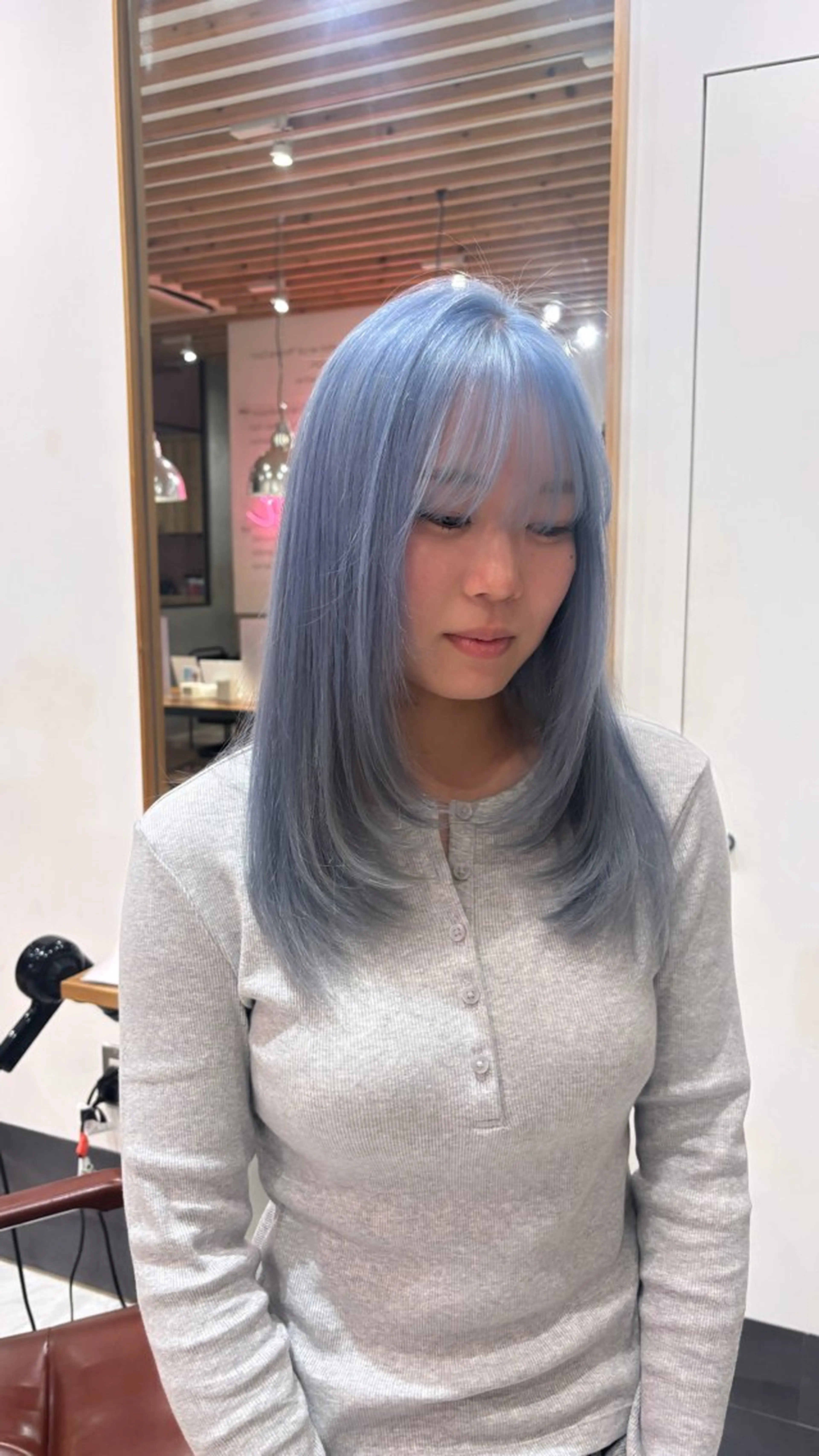 セミロング カラー カット ヘアカラー ️🩵RINKA/ ハイトーンカラー🩵のヘアスタイル