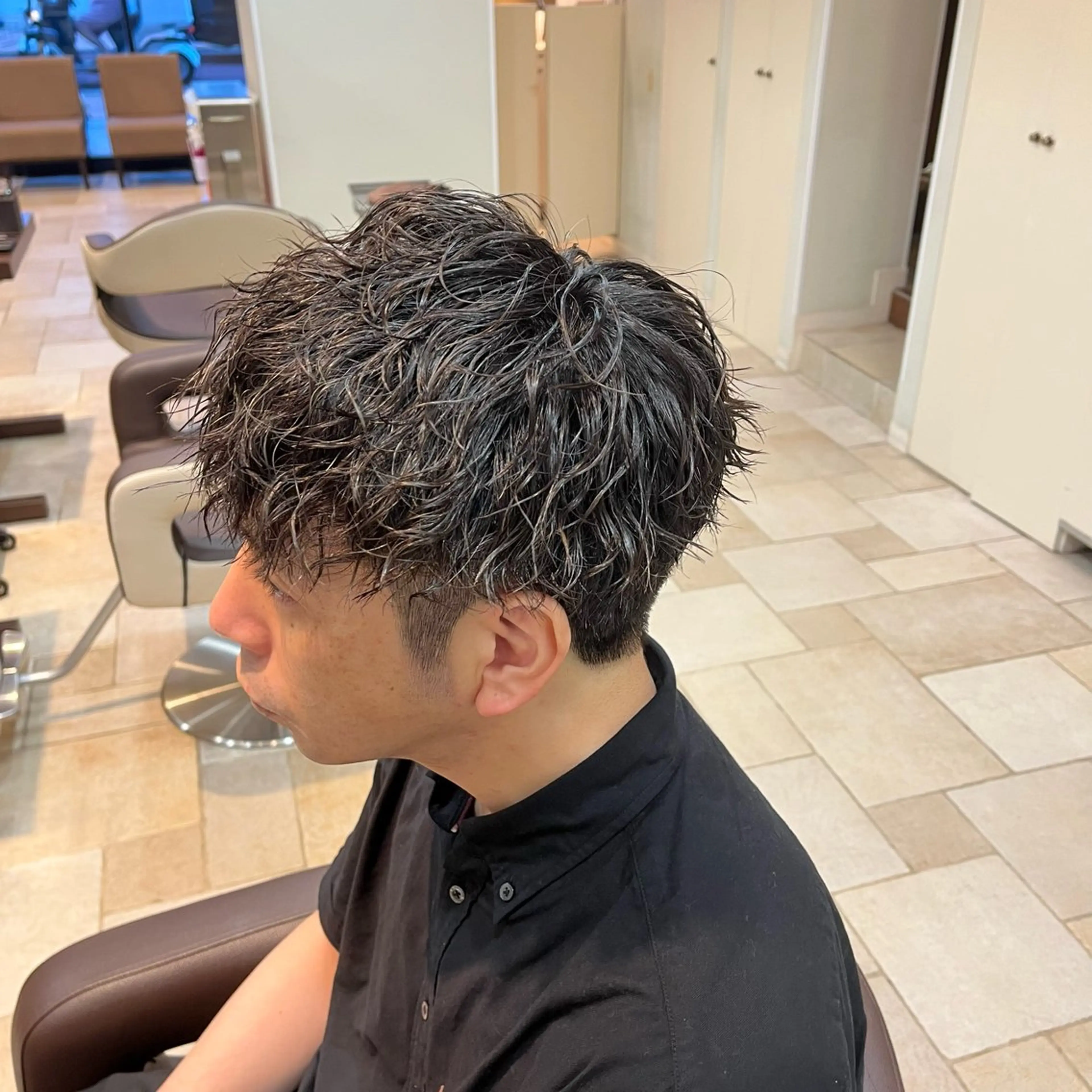パーマ メンズ カット パーマ 大人透明感艶カラー 寺田稜のヘアスタイル